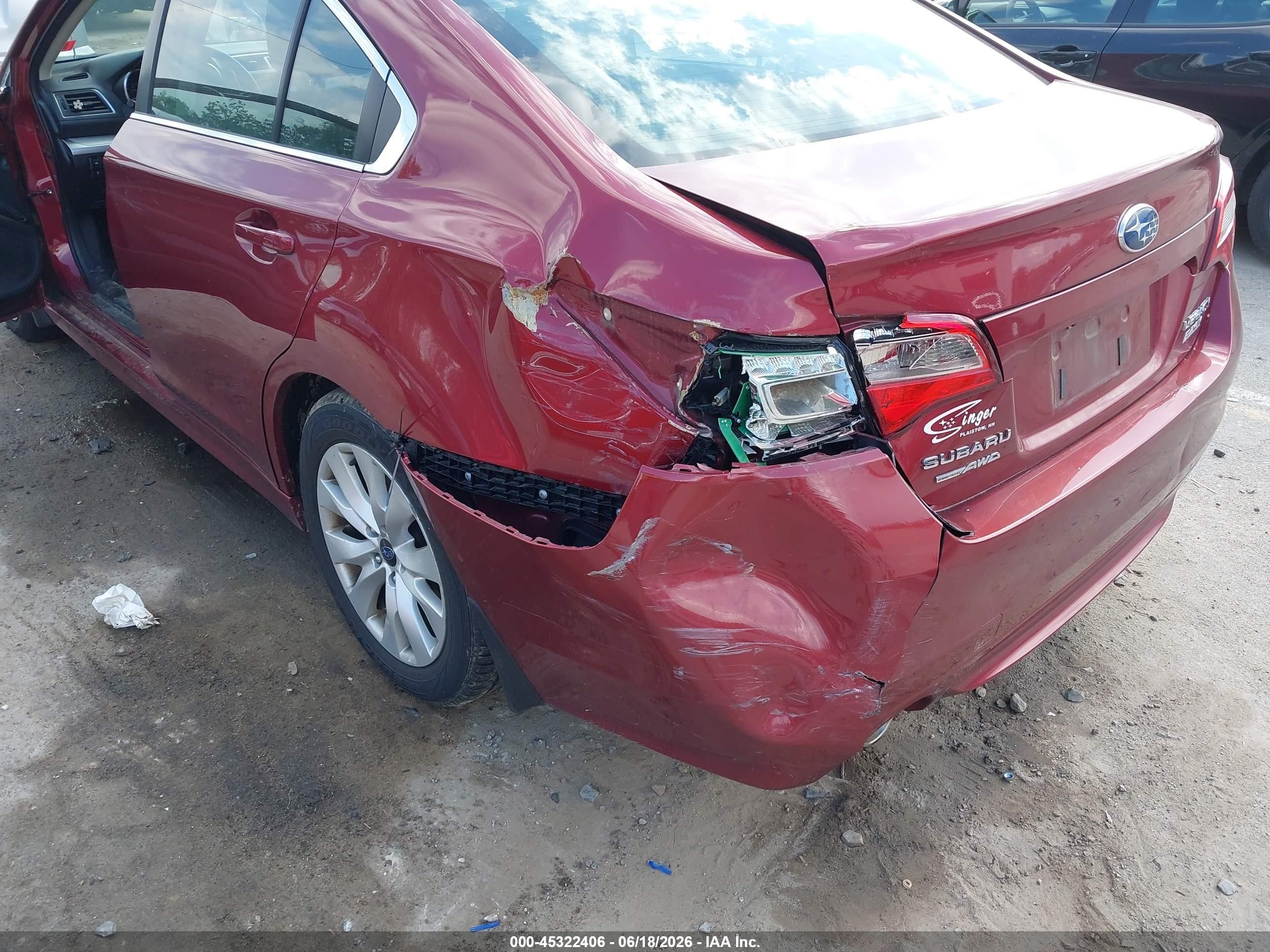 2015 Subaru Legacy 2.5i Premium Красный vin: 4S3BNAC63F3015650