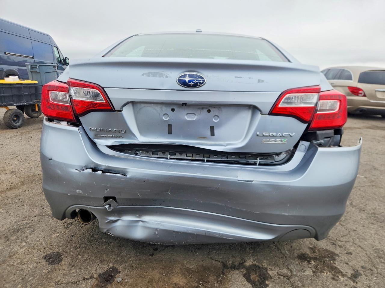 2015 Subaru Legacy 2.5i Premium Silver vin: 4S3BNAC63F3067084