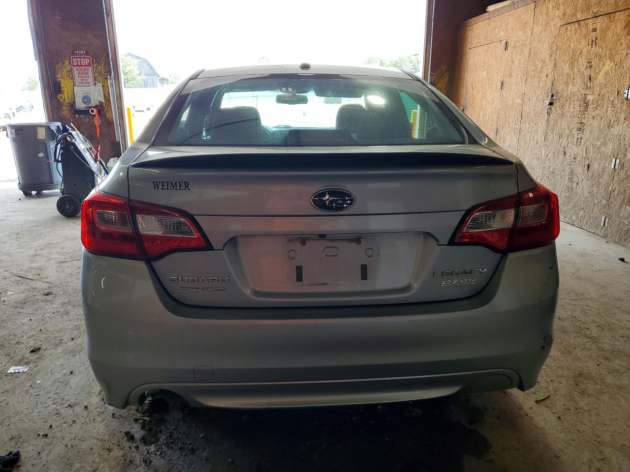 2015 Subaru Legacy Silver vin: 4S3BNAC64F3006200