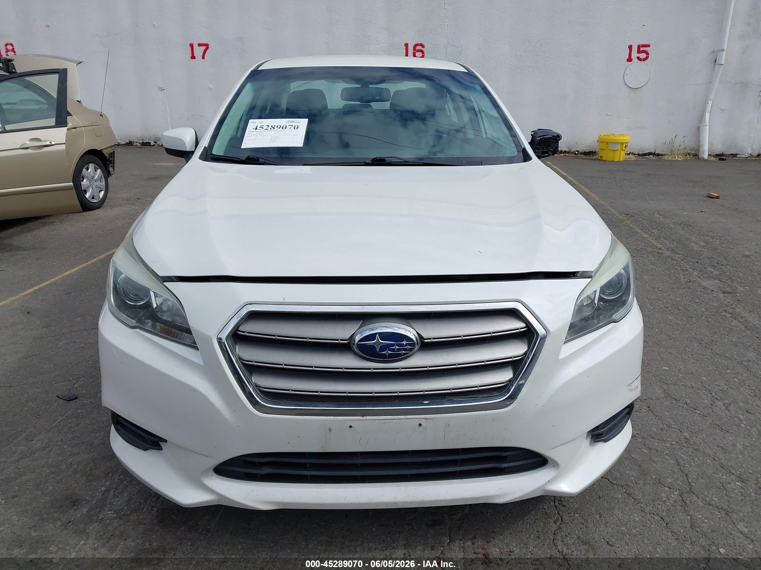 2015 Subaru Legacy 2.5i Premium White vin: 4S3BNAC64F3046115