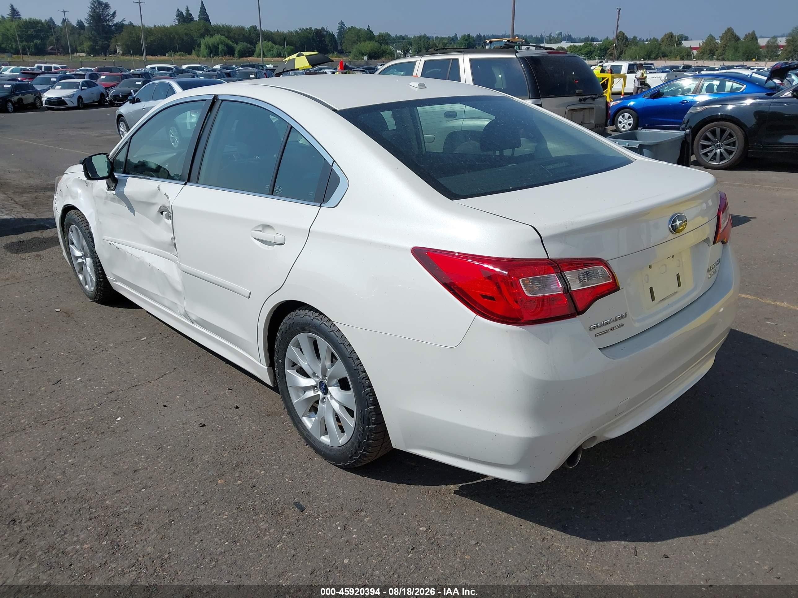 2015 Subaru Legacy 2.5i Premium White vin: 4S3BNAC64F3046115