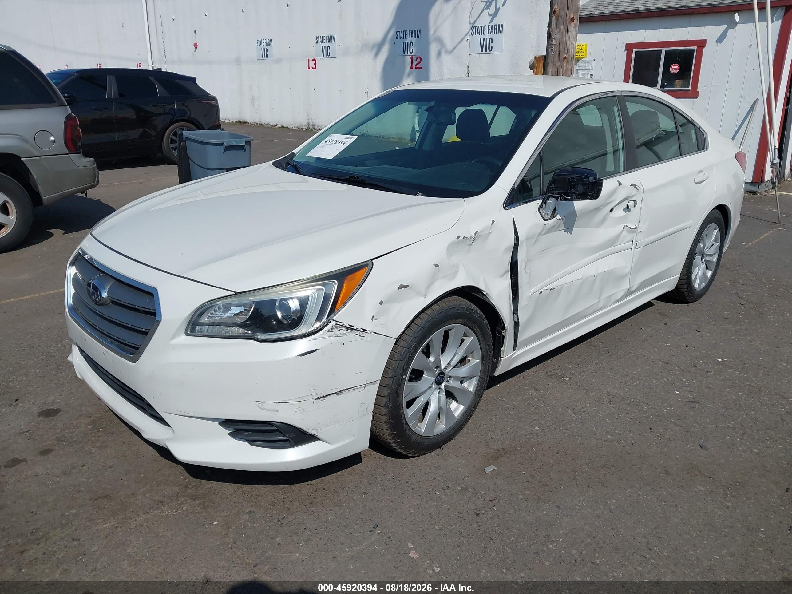 2015 Subaru Legacy 2.5i Premium White vin: 4S3BNAC64F3046115