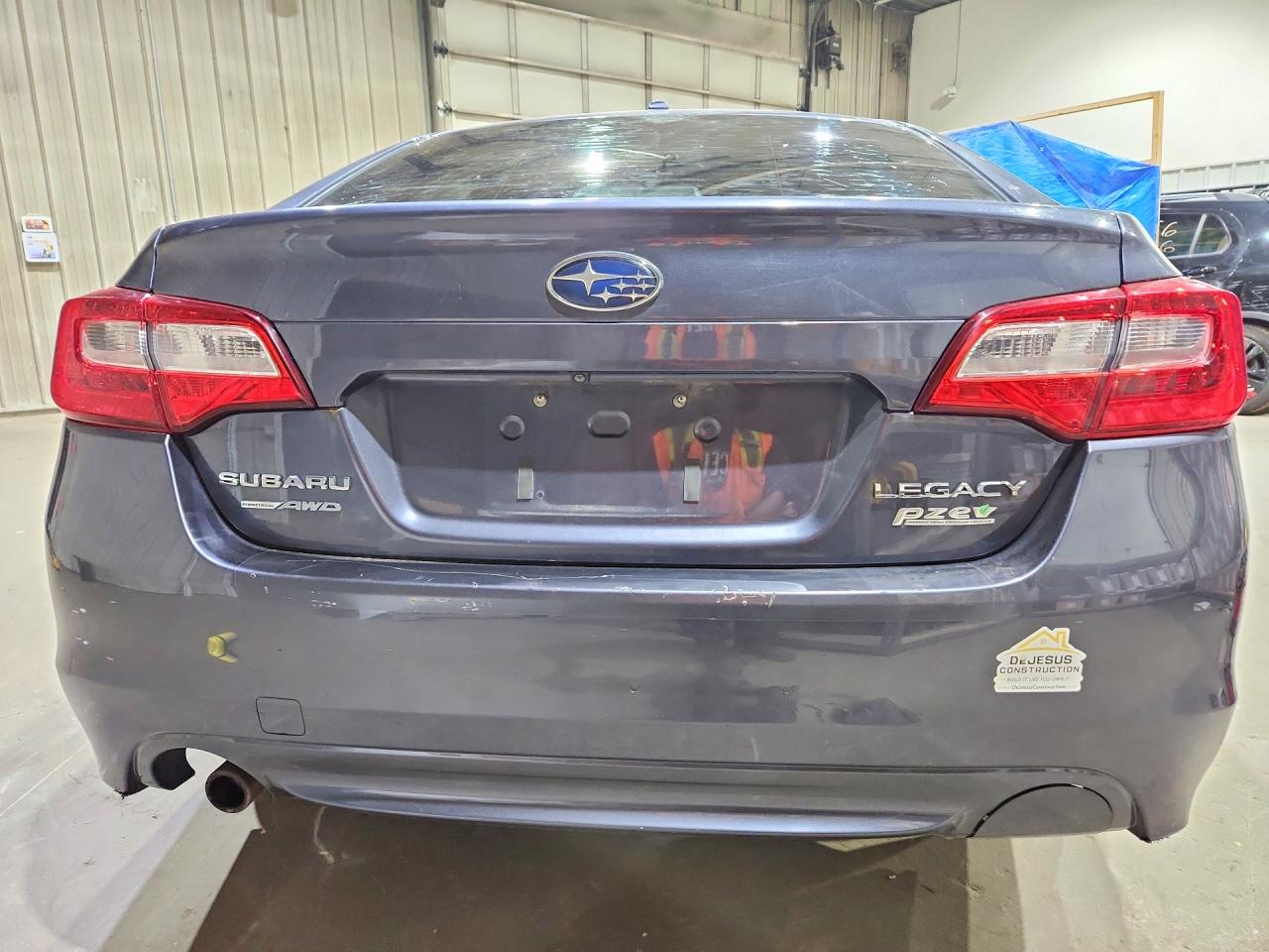 2015 Subaru Legacy 2.5i Premium Gray vin: 4S3BNAC64F3059799