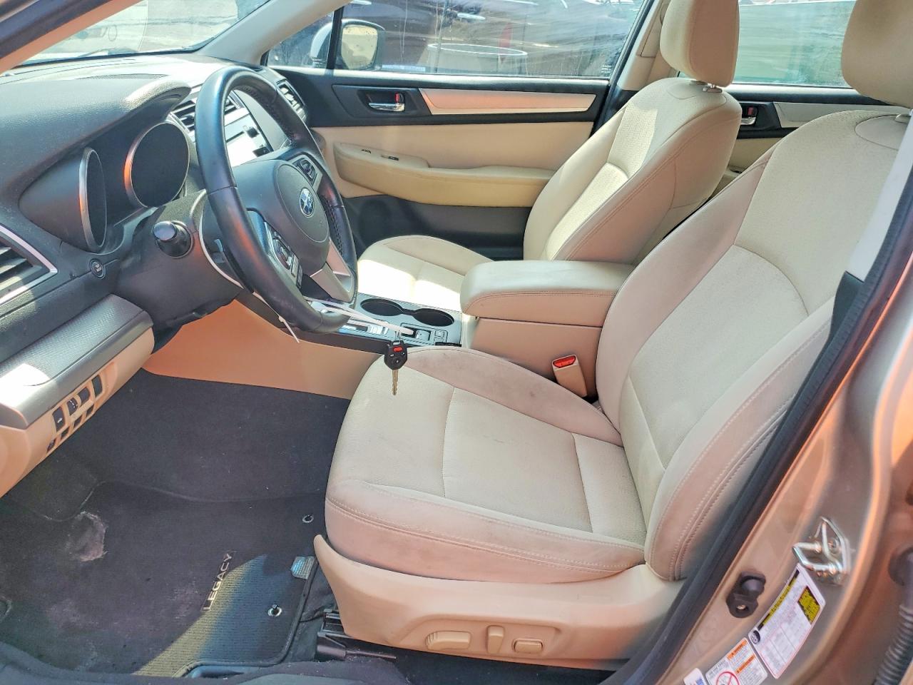 2015 Subaru Legacy 2.5i Premium Tan vin: 4S3BNAC64F3066641