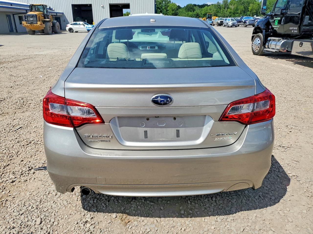 2015 Subaru Legacy 2.5i Premium Silver vin: 4S3BNAC64F3067854