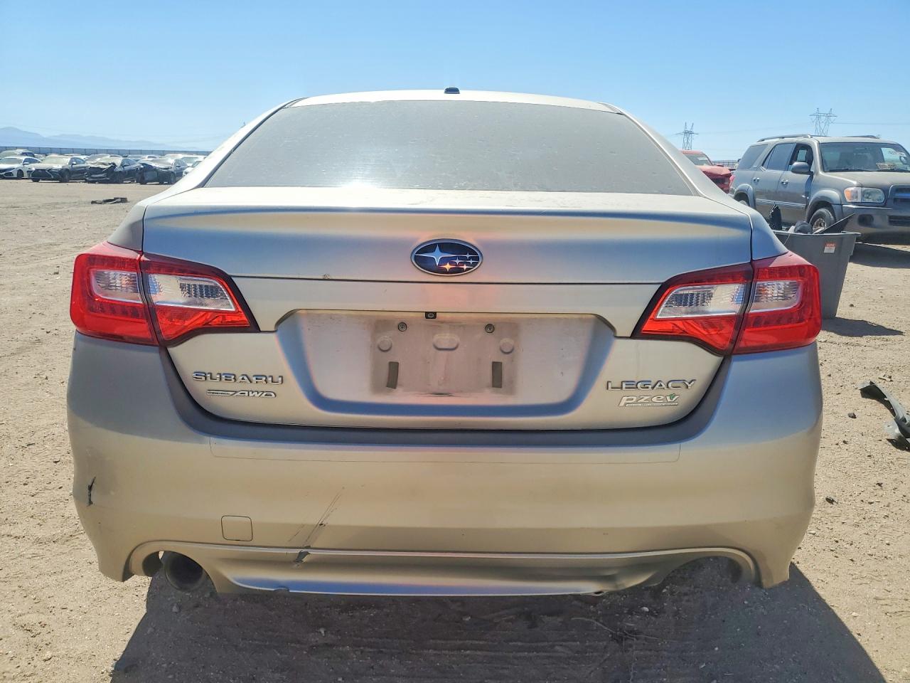 2015 Subaru Legacy 2.5i Premium Gray vin: 4S3BNAC65F3003970