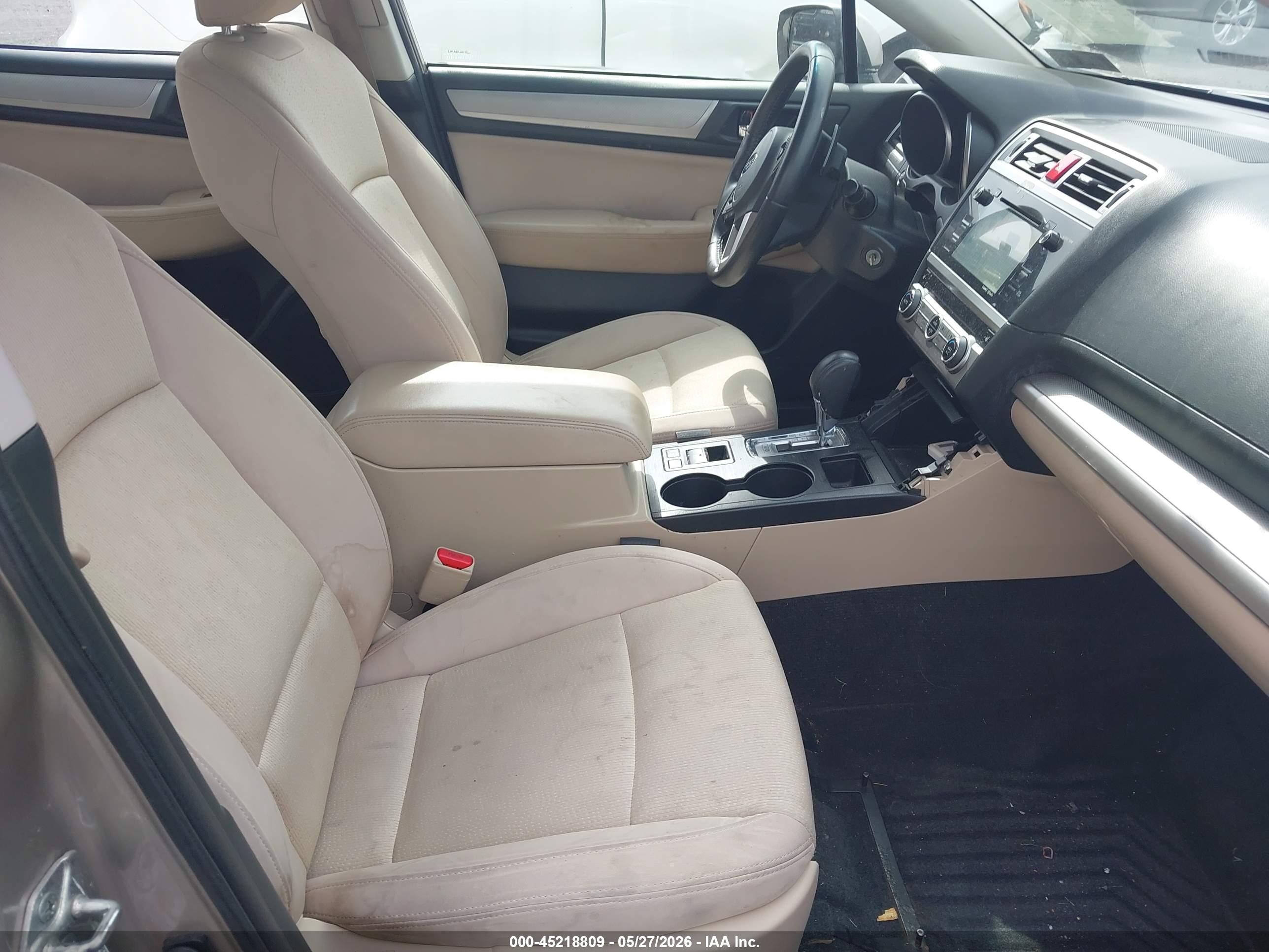 2015 Subaru Legacy 2.5i Premium Beige vin: 4S3BNAC65F3009347
