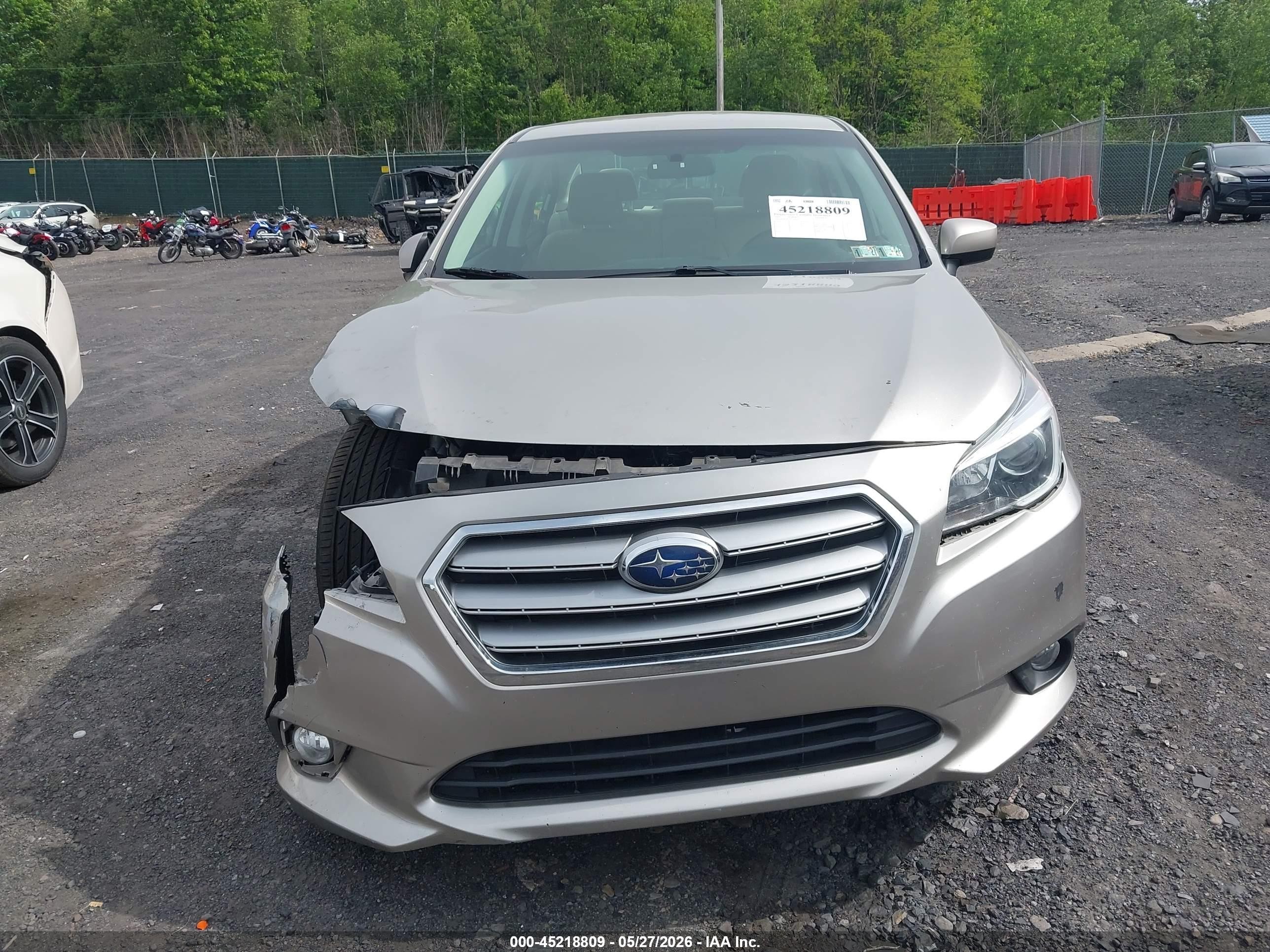 2015 Subaru Legacy 2.5i Premium Beige vin: 4S3BNAC65F3009347