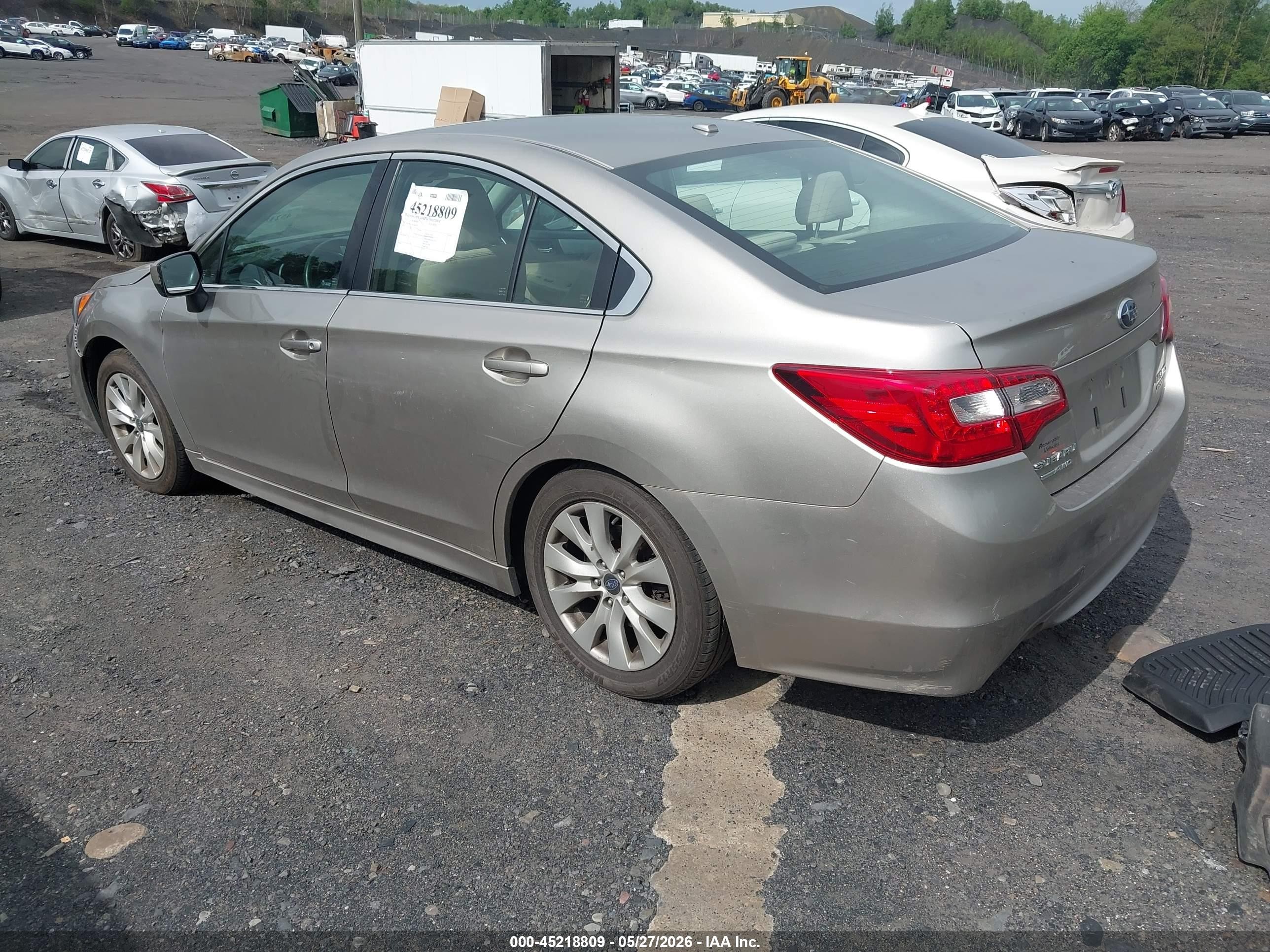 2015 Subaru Legacy 2.5i Premium Beige vin: 4S3BNAC65F3009347