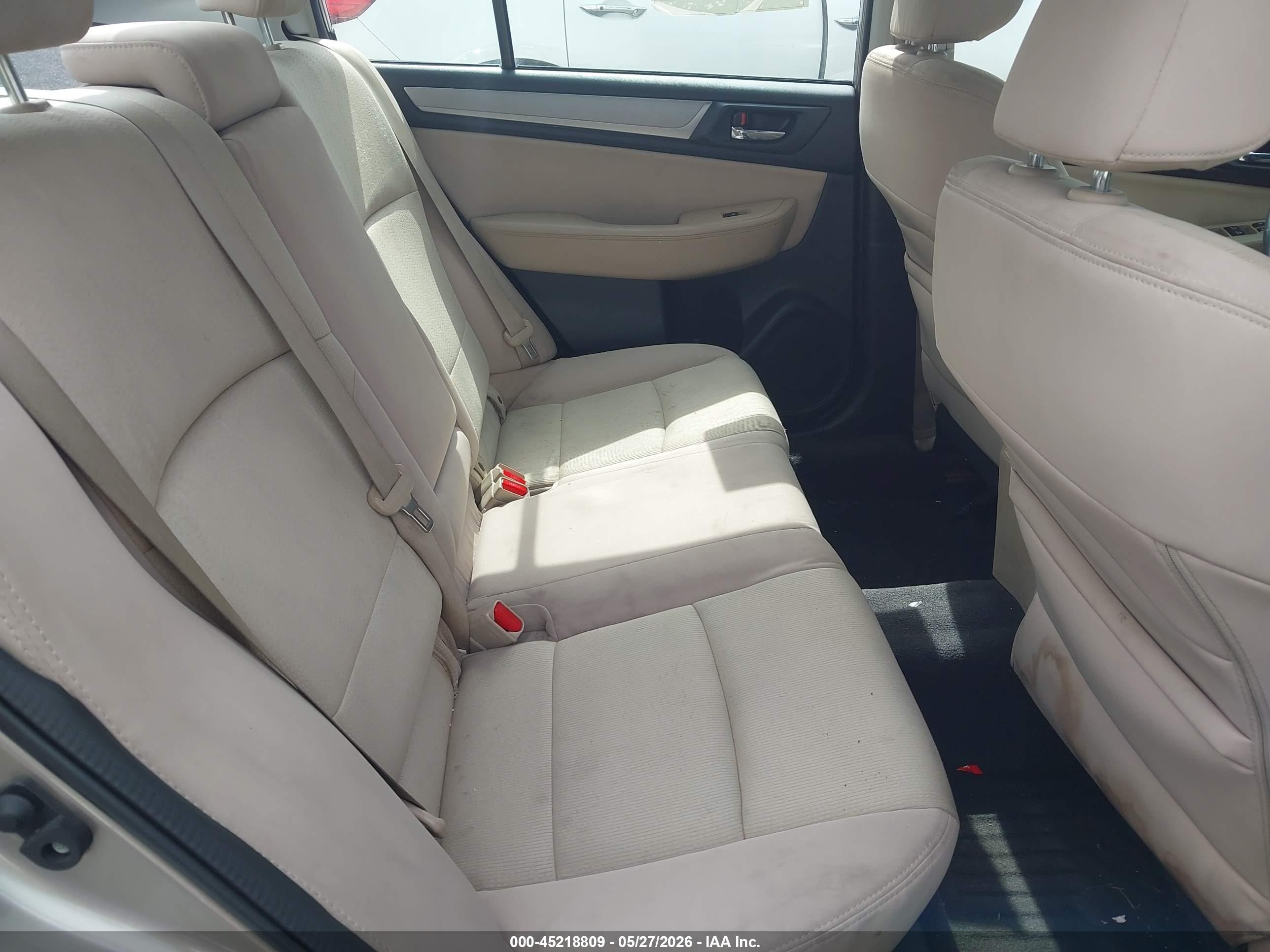 2015 Subaru Legacy 2.5i Premium Beige vin: 4S3BNAC65F3009347
