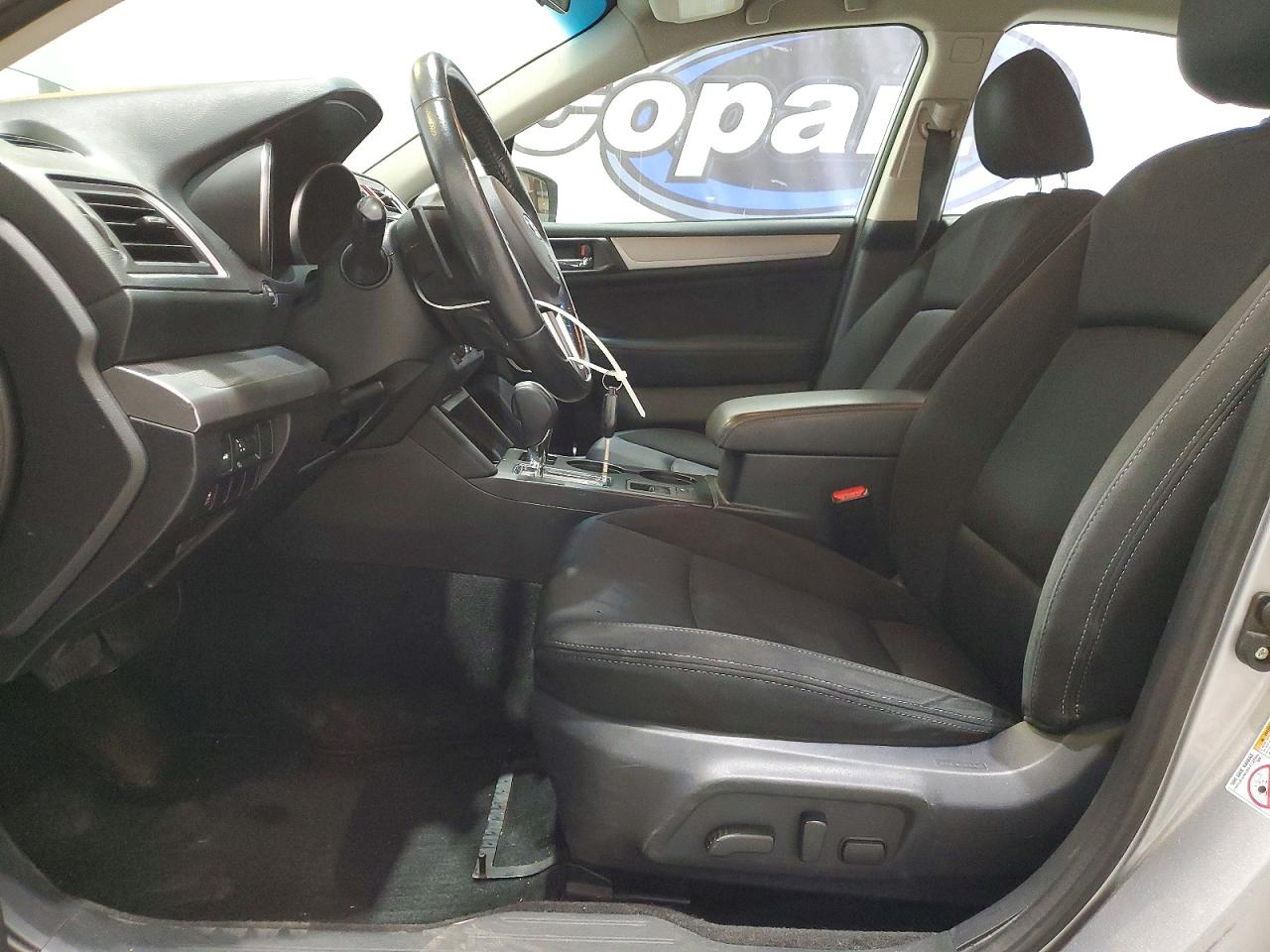 2015 Subaru Legacy 2.5i Premium Серебряный vin: 4S3BNAC65F3030893