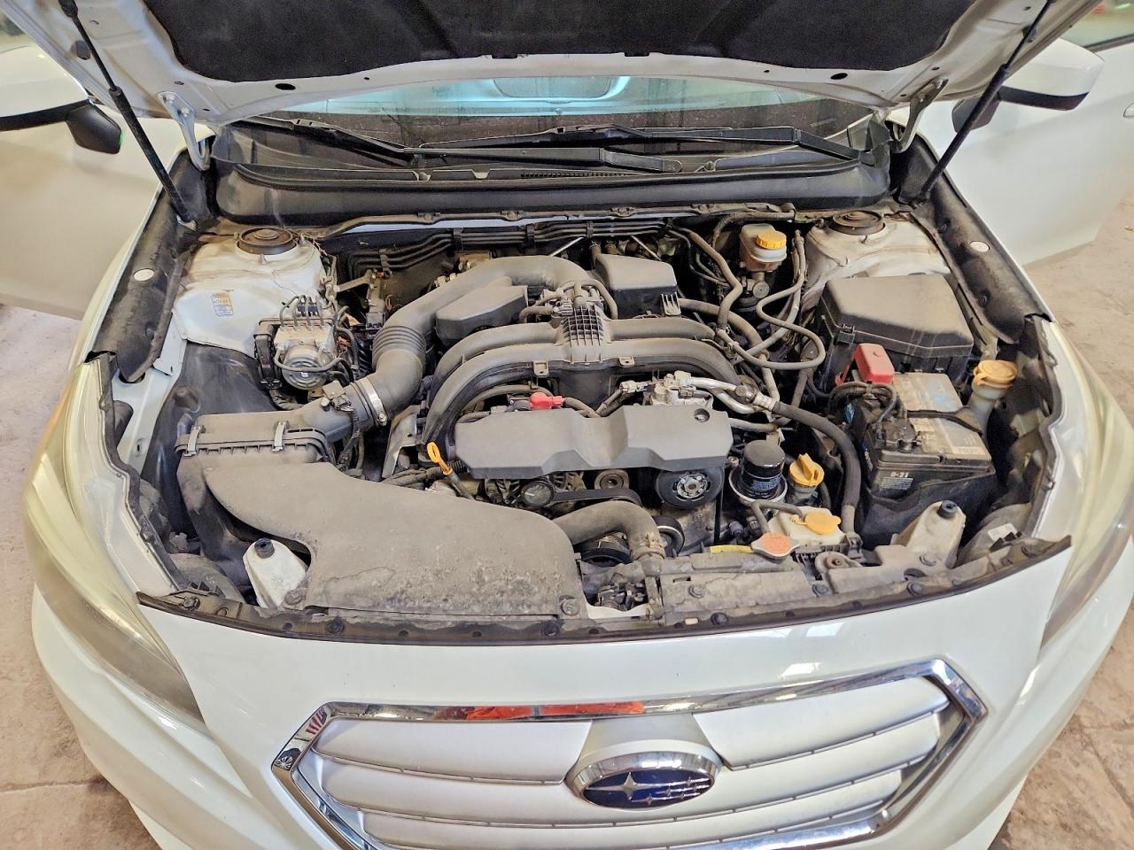 2015 Subaru Legacy 2.5i Premium White vin: 4S3BNAC65F3054482