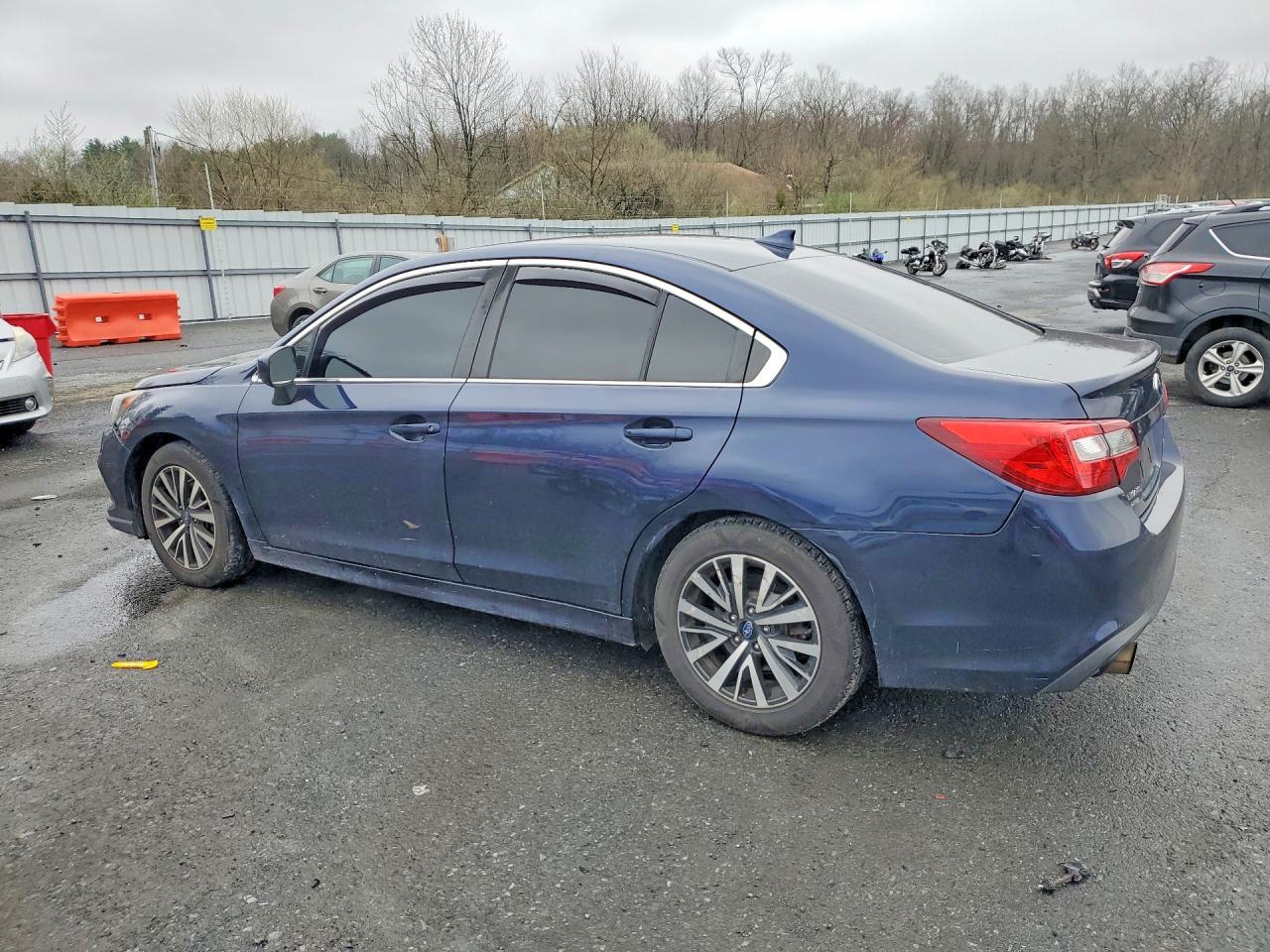 2018 Subaru Legacy 2.5i Premium Синий vin: 4S3BNAC65J3006781