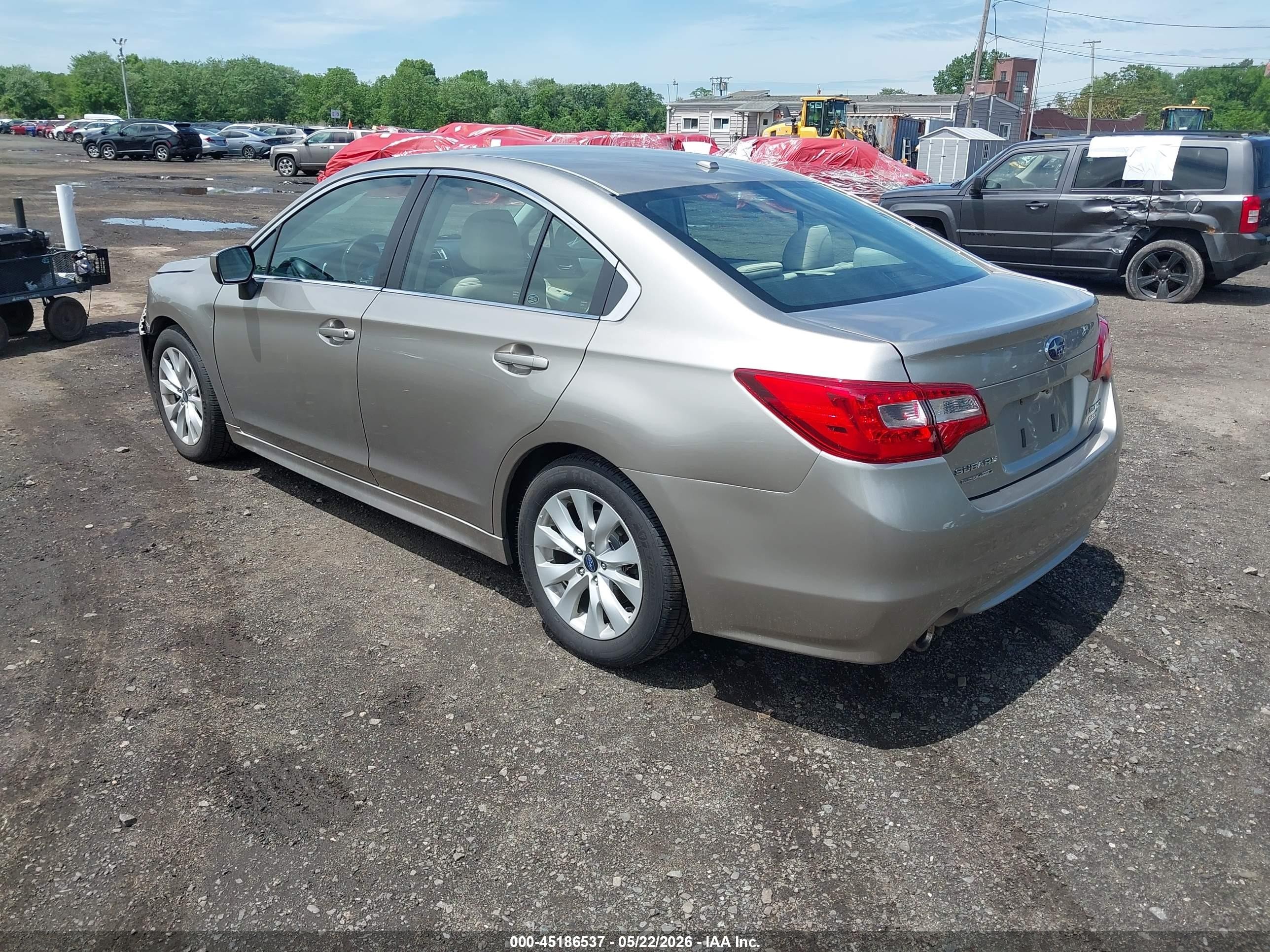2015 Subaru Legacy 2.5i Premium Beige vin: 4S3BNAC66F3006375