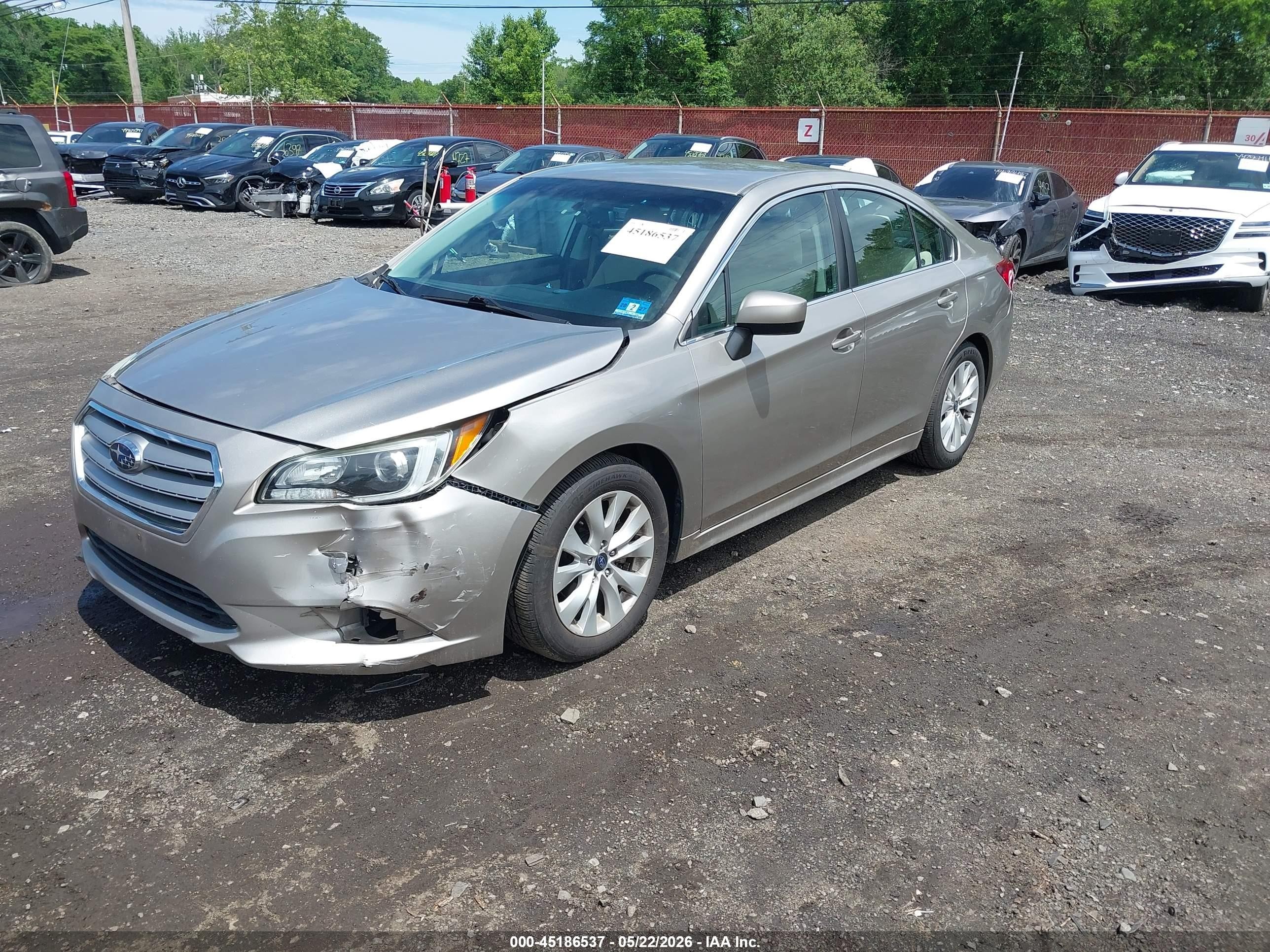 2015 Subaru Legacy 2.5i Premium Beige vin: 4S3BNAC66F3006375