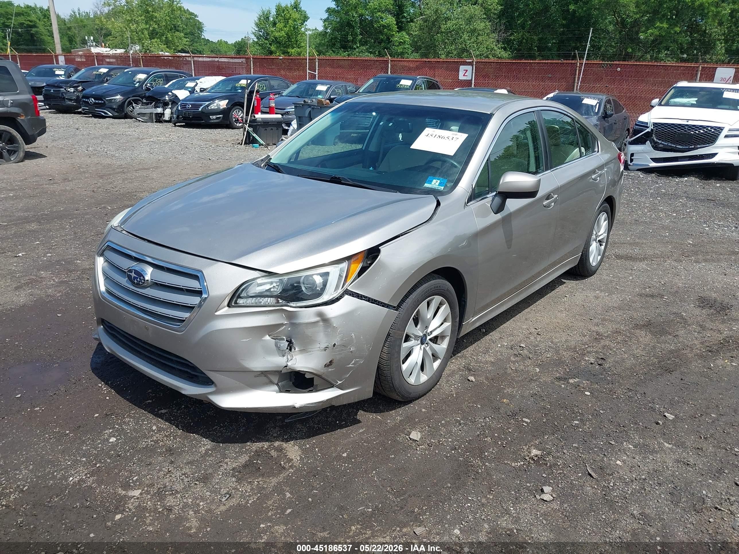 2015 Subaru Legacy 2.5i Premium Beige vin: 4S3BNAC66F3006375