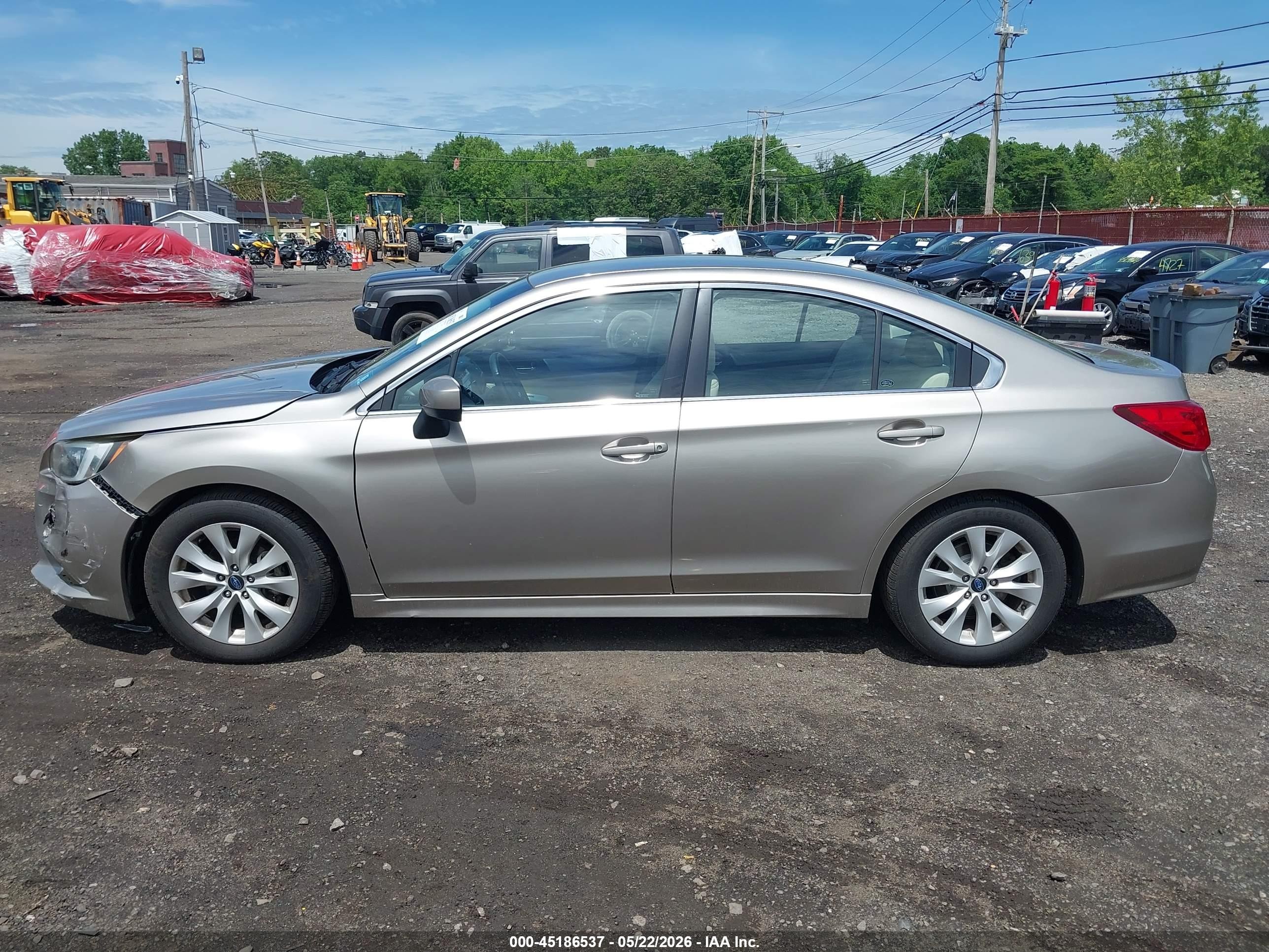 2015 Subaru Legacy 2.5i Premium Beige vin: 4S3BNAC66F3006375