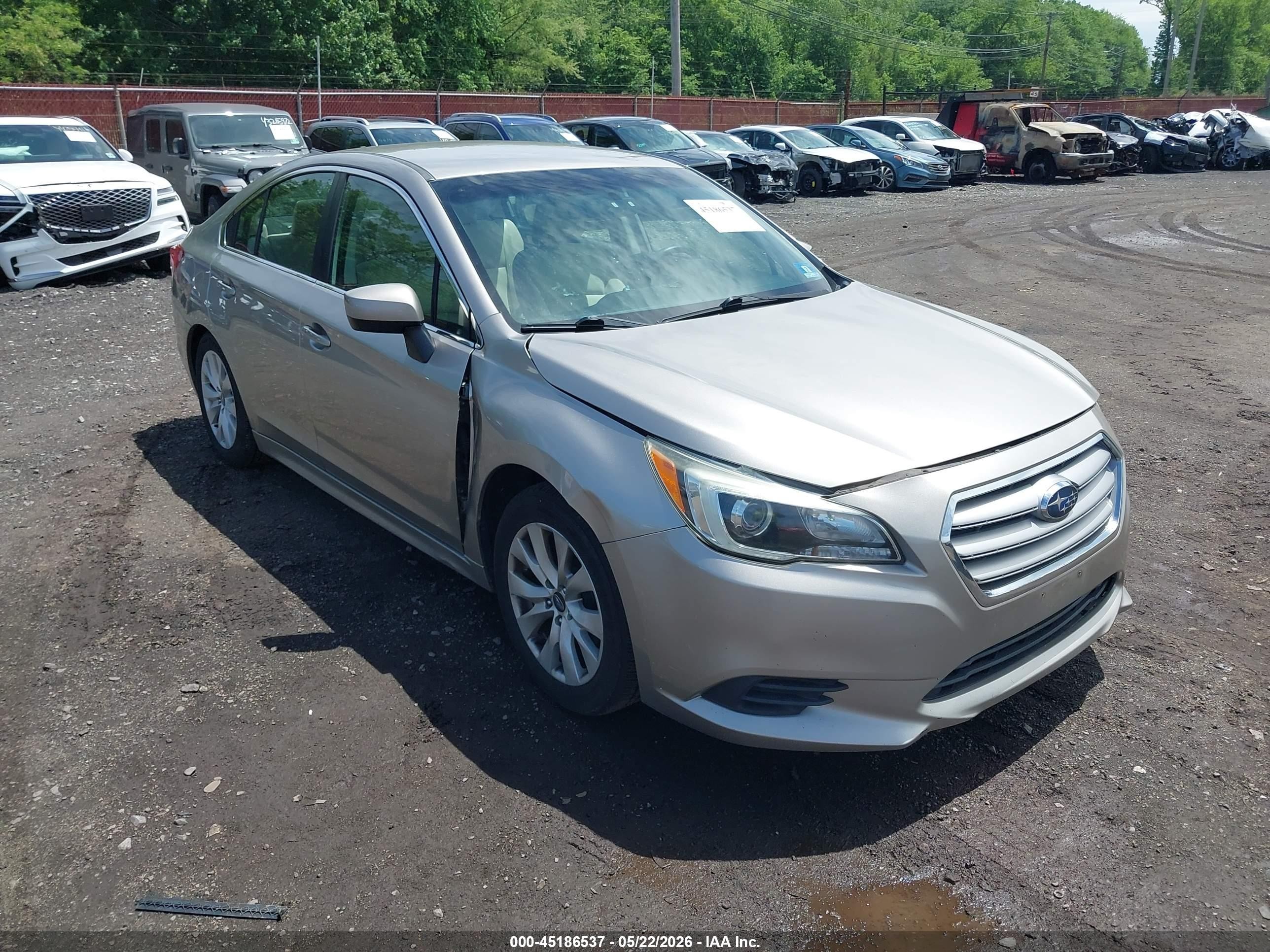2015 Subaru Legacy 2.5i Premium Beige vin: 4S3BNAC66F3006375