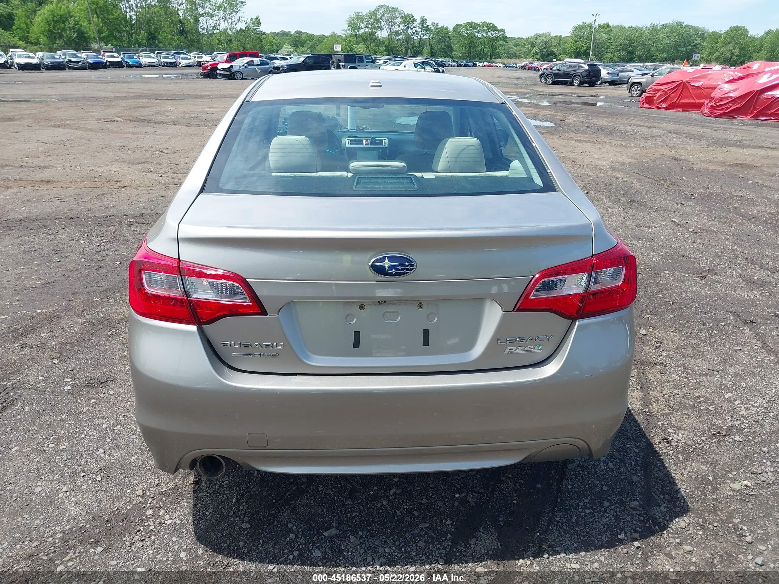 2015 Subaru Legacy 2.5i Premium Beige vin: 4S3BNAC66F3006375