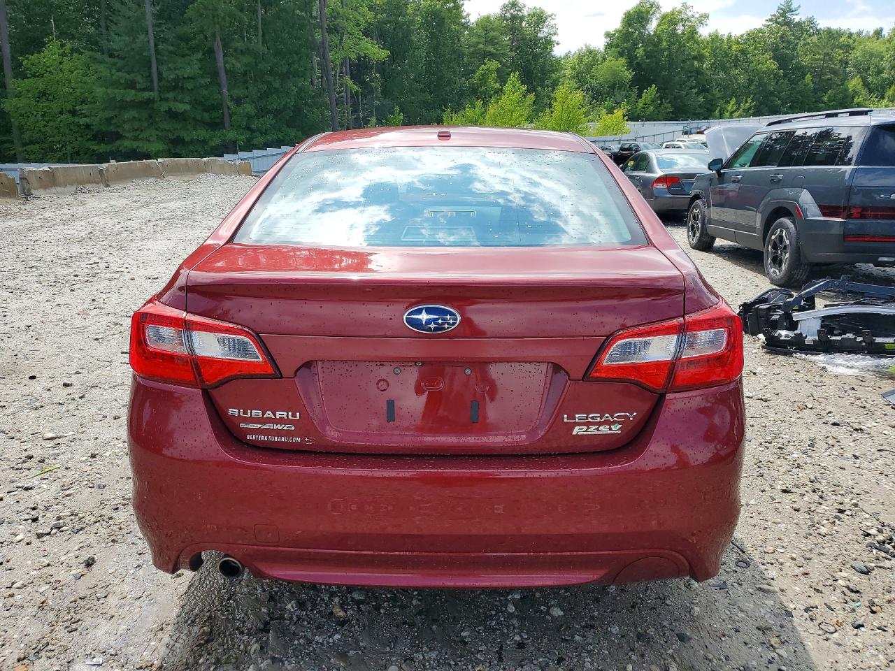 2015 Subaru Legacy 2.5i Premium Red vin: 4S3BNAC66F3059786