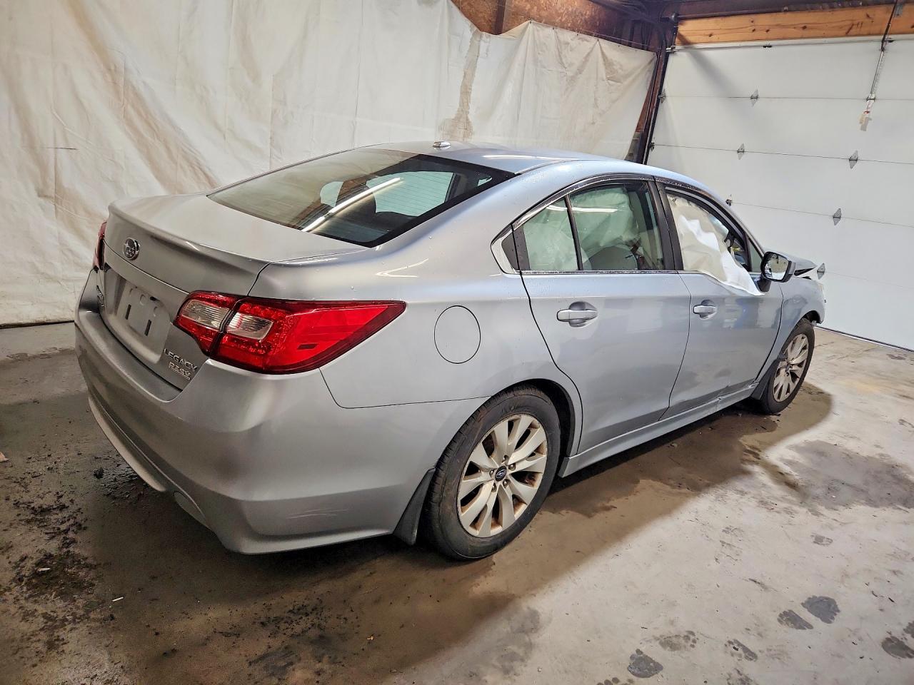 2015 Subaru Legacy 2.5i Premium Silver vin: 4S3BNAC68F3007348