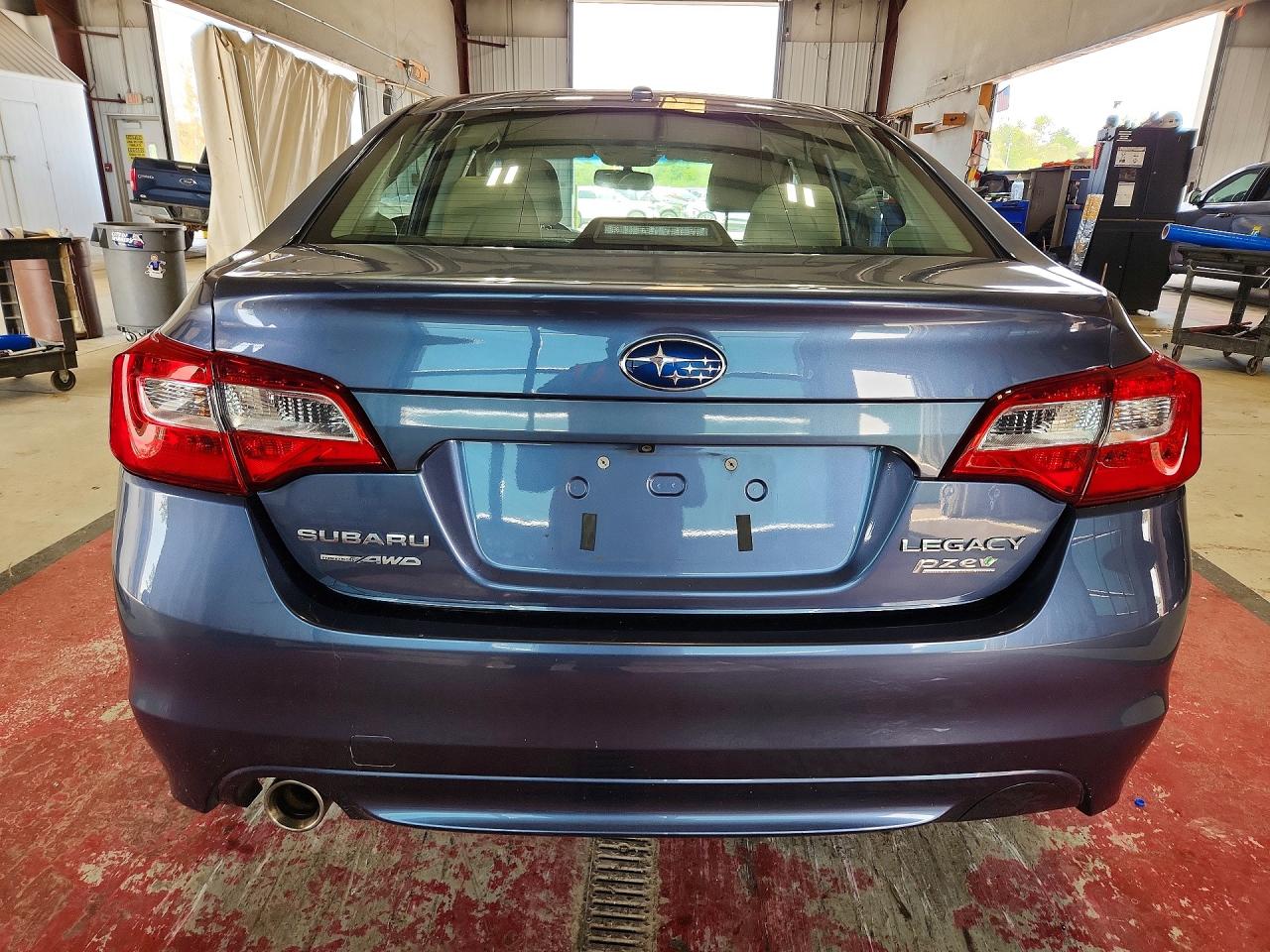2015 Subaru Legacy 2.5i Premium Blue vin: 4S3BNAC68F3023856