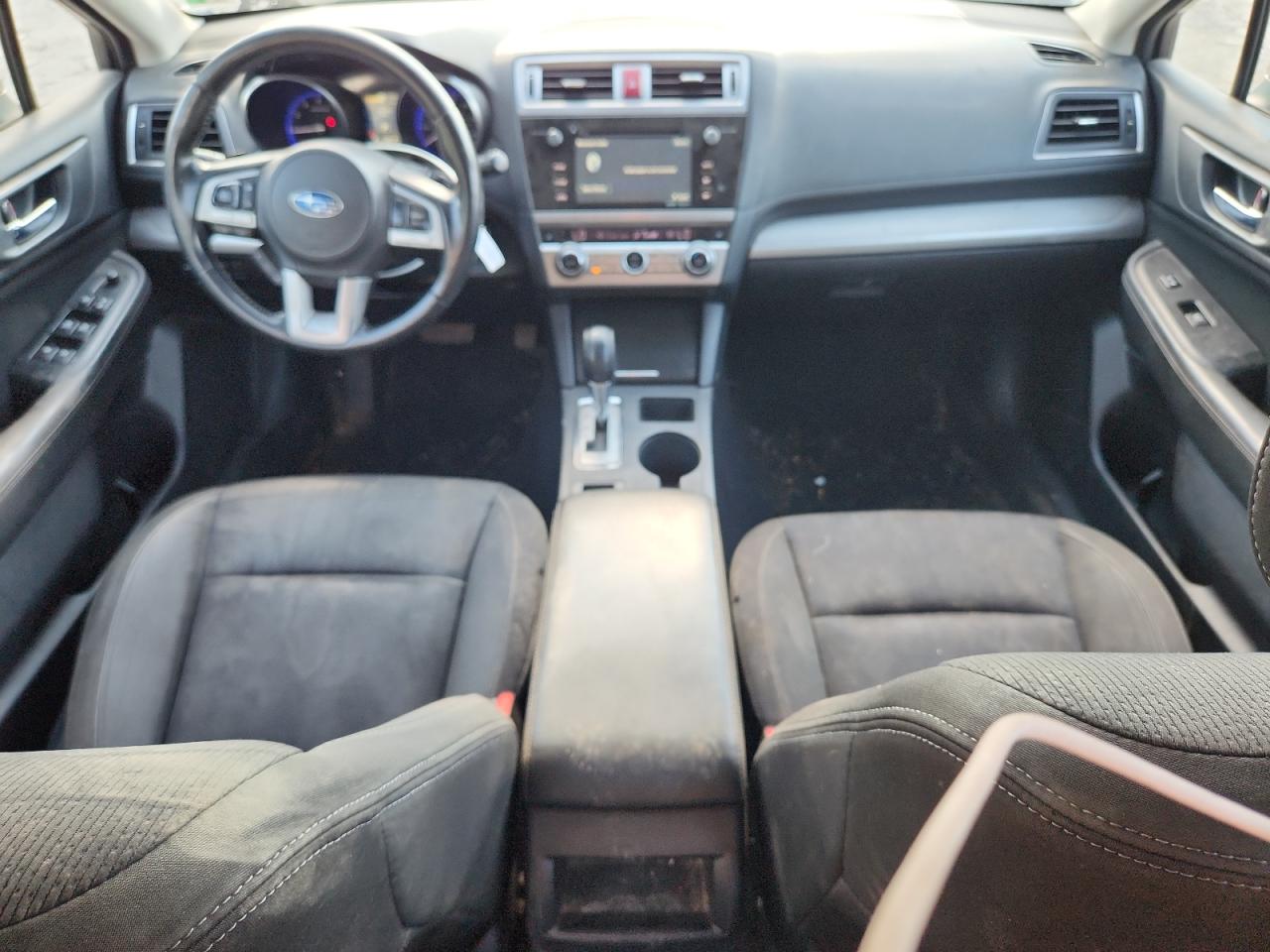 2015 Subaru Legacy 2.5i Premium Silver vin: 4S3BNAC68F3039698