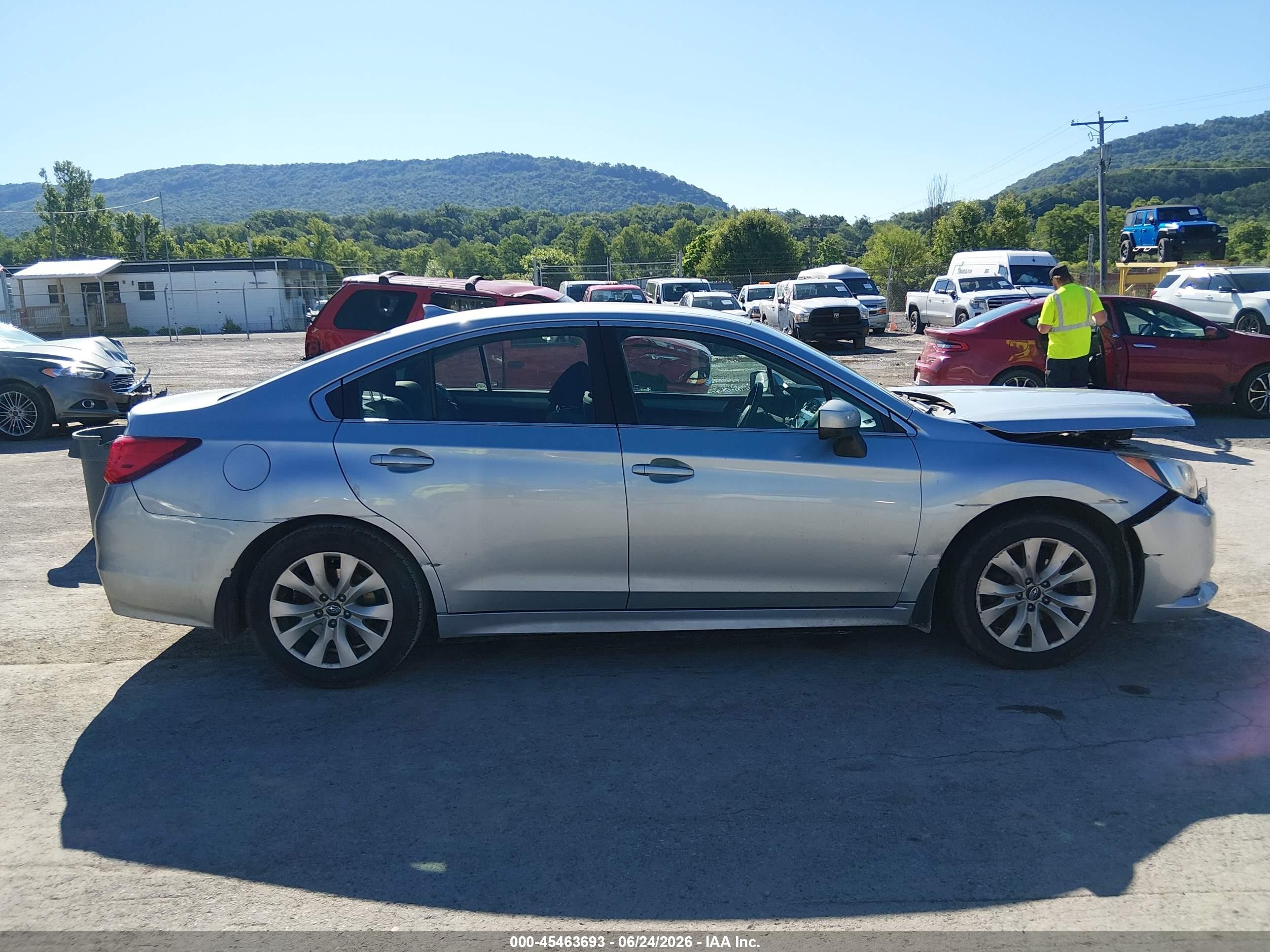 2016 Subaru Legacy 2.5i Premium Silver vin: 4S3BNAC68G3012907