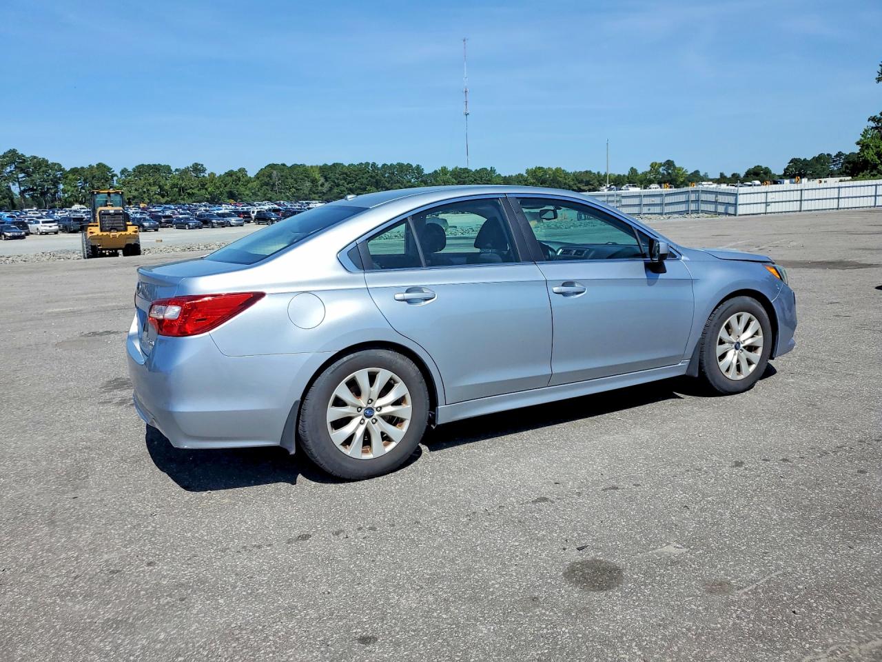 2015 Subaru Legacy 2.5i Premium Silver vin: 4S3BNAC69F3021808
