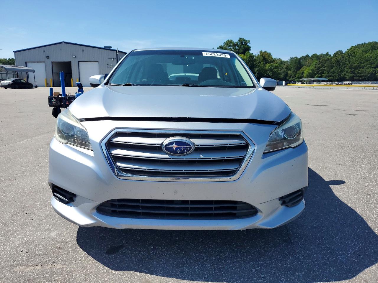 2015 Subaru Legacy 2.5i Premium Silver vin: 4S3BNAC69F3021808