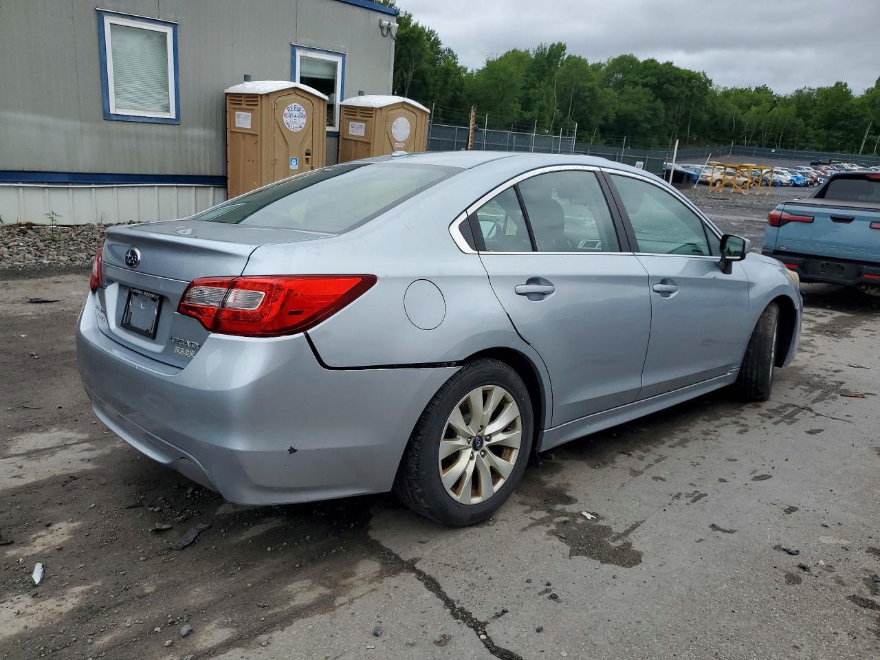 2015 Subaru Legacy 2.5i Premium Silver vin: 4S3BNAC69F3065453