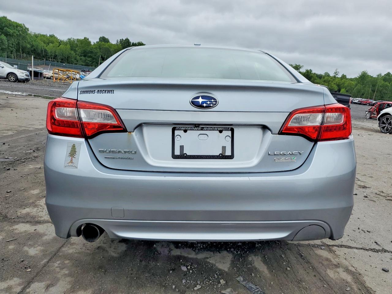 2015 Subaru Legacy 2.5i Premium Silver vin: 4S3BNAC69F3065453
