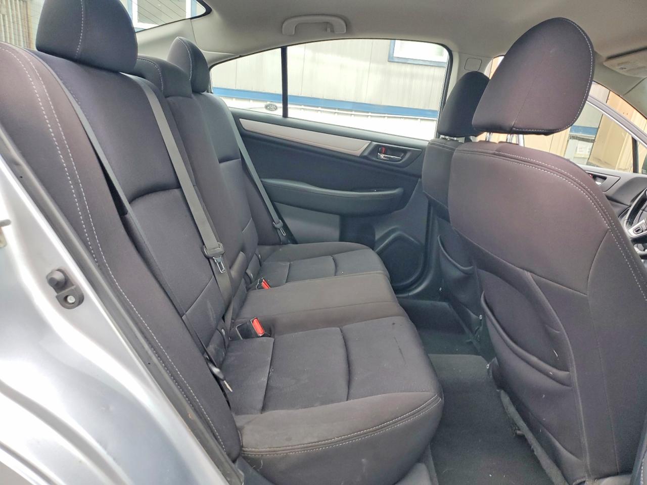 2015 Subaru Legacy 2.5i Premium Silver vin: 4S3BNAC69F3065453
