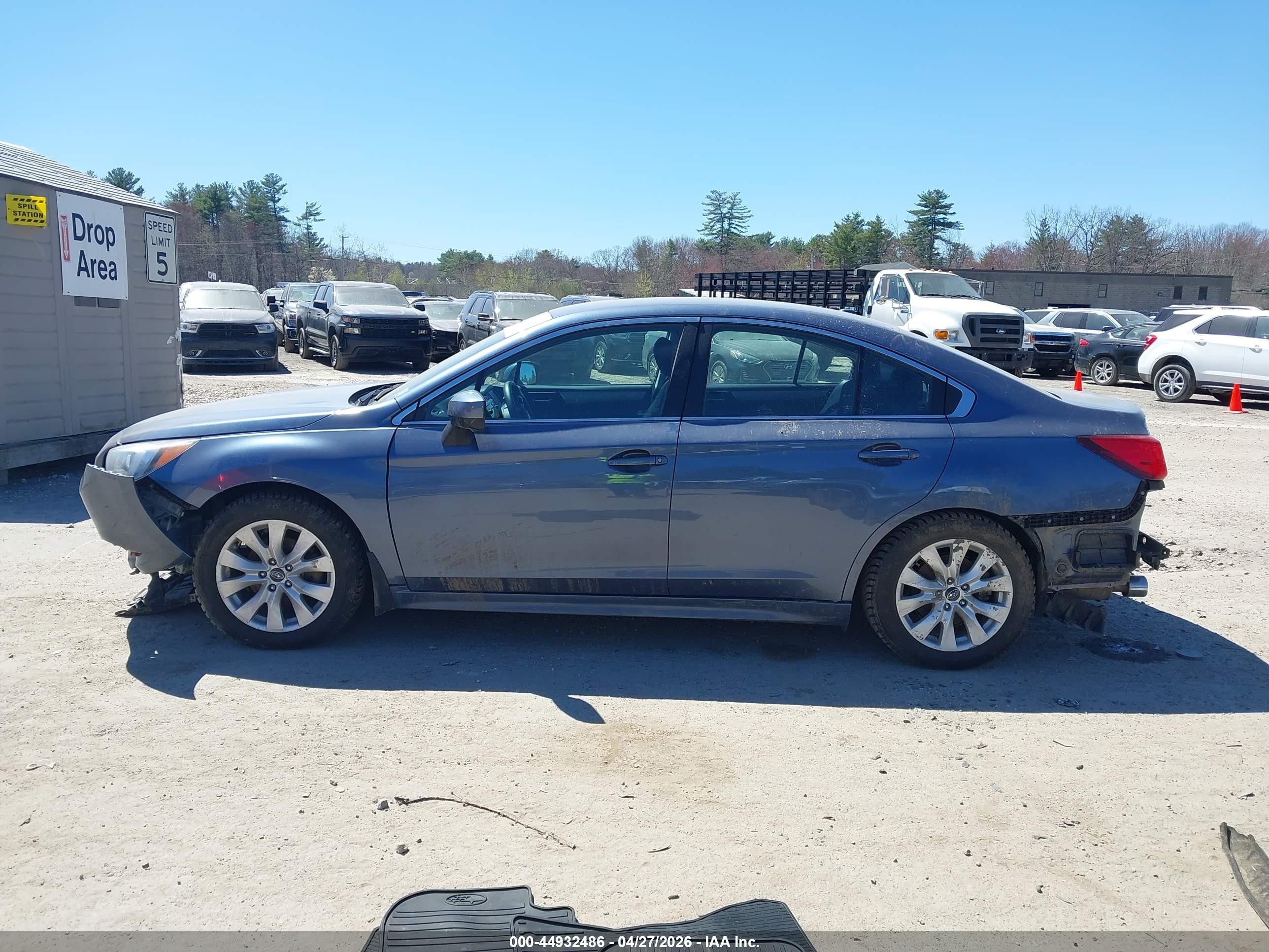 2015 Subaru Legacy 2.5i Premium Blue vin: 4S3BNAC6XF3060360