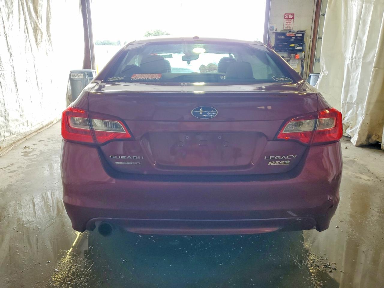 2015 Subaru Legacy 2.5i Premium Red vin: 4S3BNAD60F3032808
