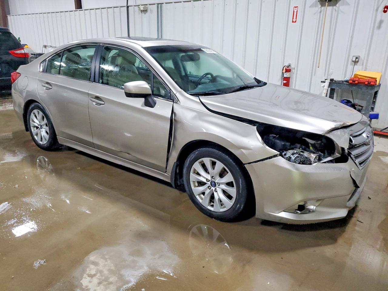 2015 Subaru Legacy 2.5i Premium Silver vin: 4S3BNAD61F3064733