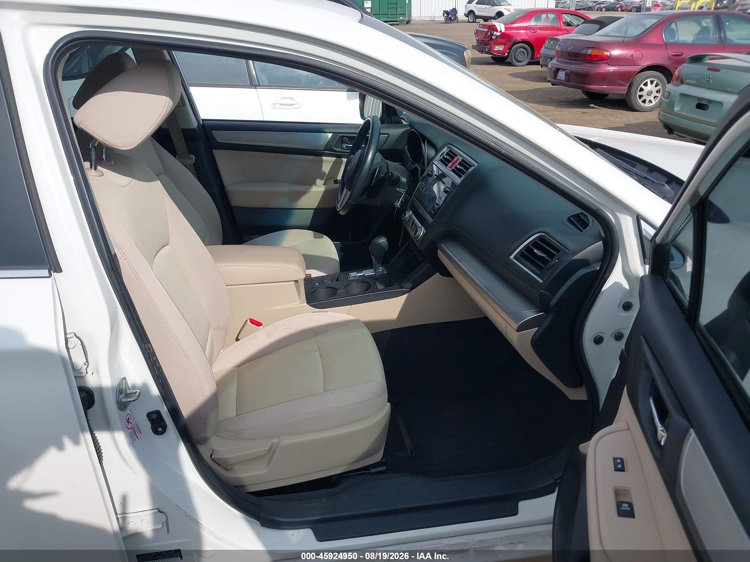 2015 Subaru Legacy 2.5i Premium White vin: 4S3BNAD64F3008818