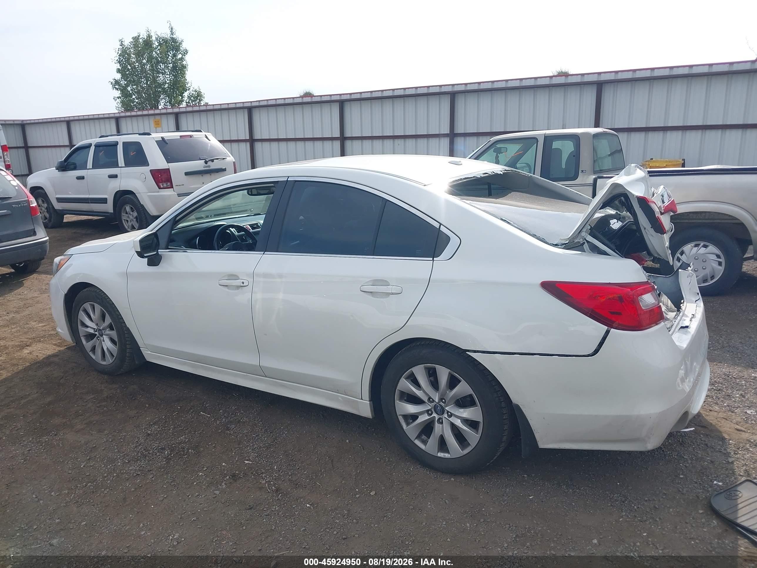 2015 Subaru Legacy 2.5i Premium White vin: 4S3BNAD64F3008818