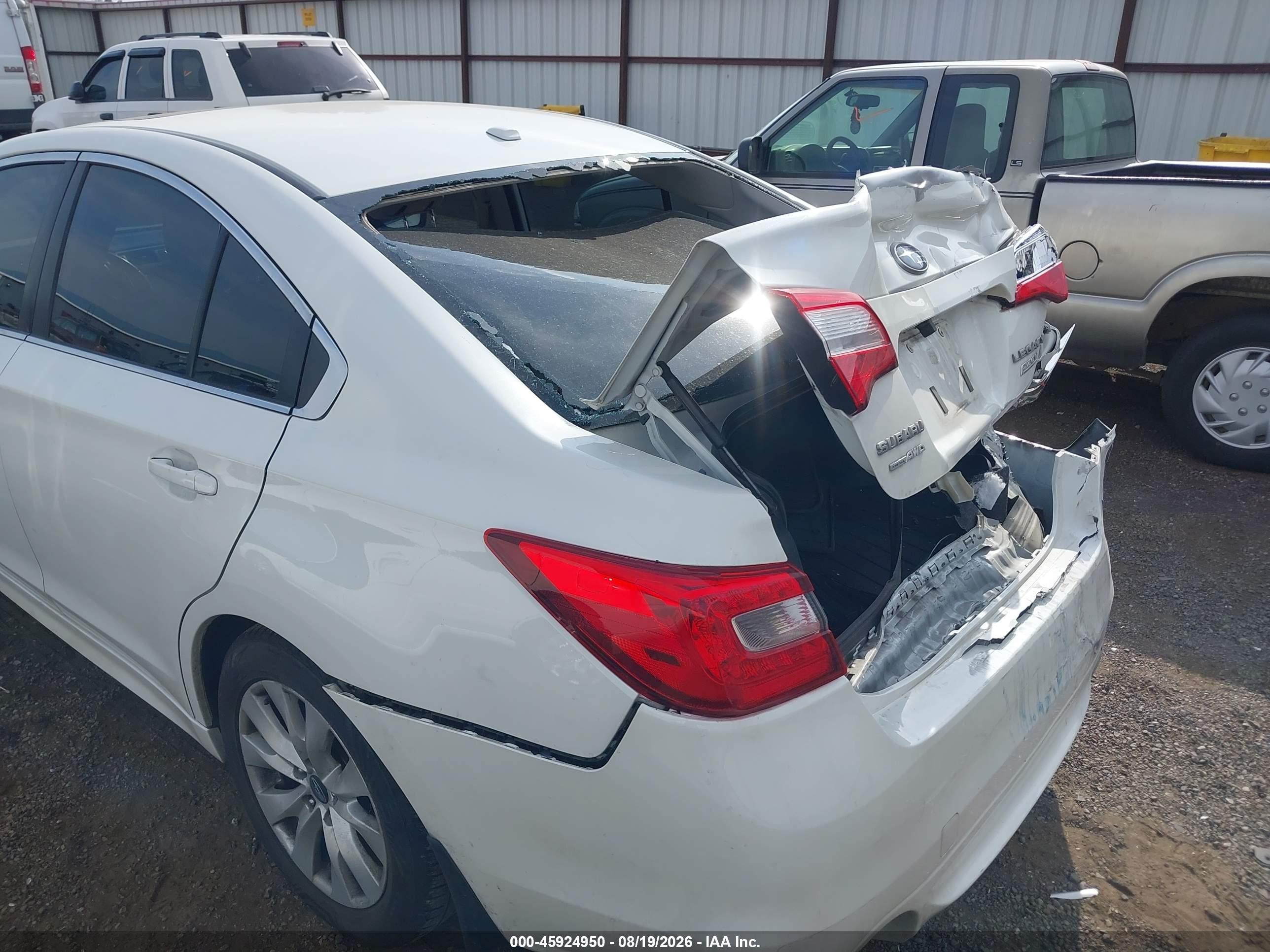 2015 Subaru Legacy 2.5i Premium White vin: 4S3BNAD64F3008818