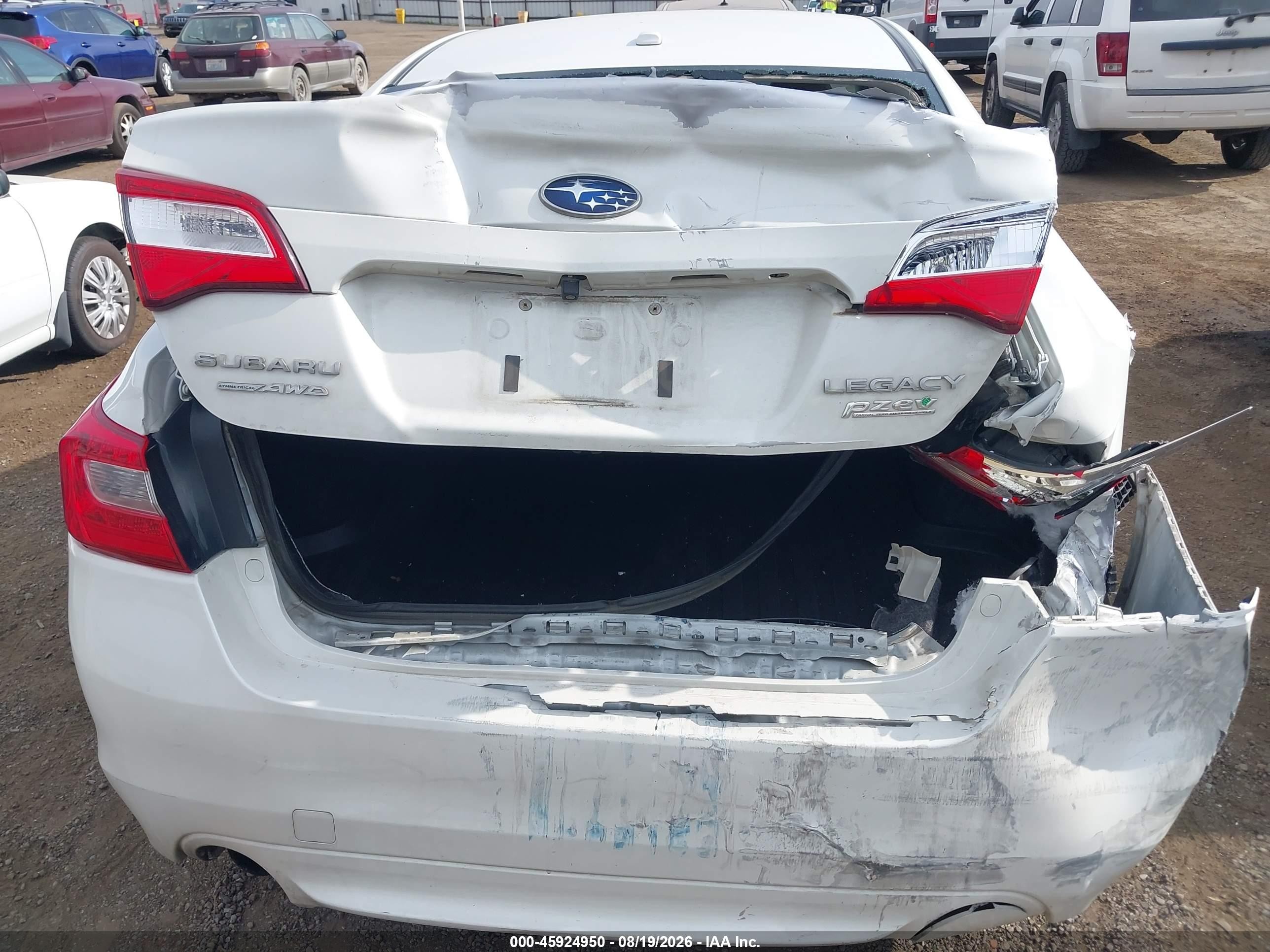 2015 Subaru Legacy 2.5i Premium White vin: 4S3BNAD64F3008818