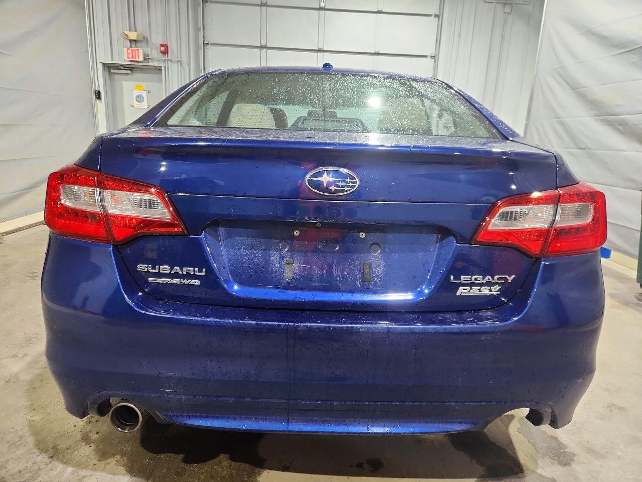 2015 Subaru Legacy 2.5i Premium Blue vin: 4S3BNAD64F3052219