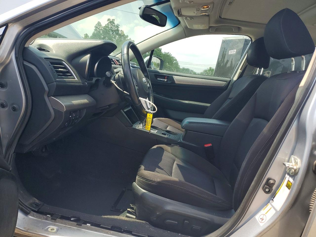2015 Subaru Legacy 2.5i Premium Silver vin: 4S3BNAD68F3068441