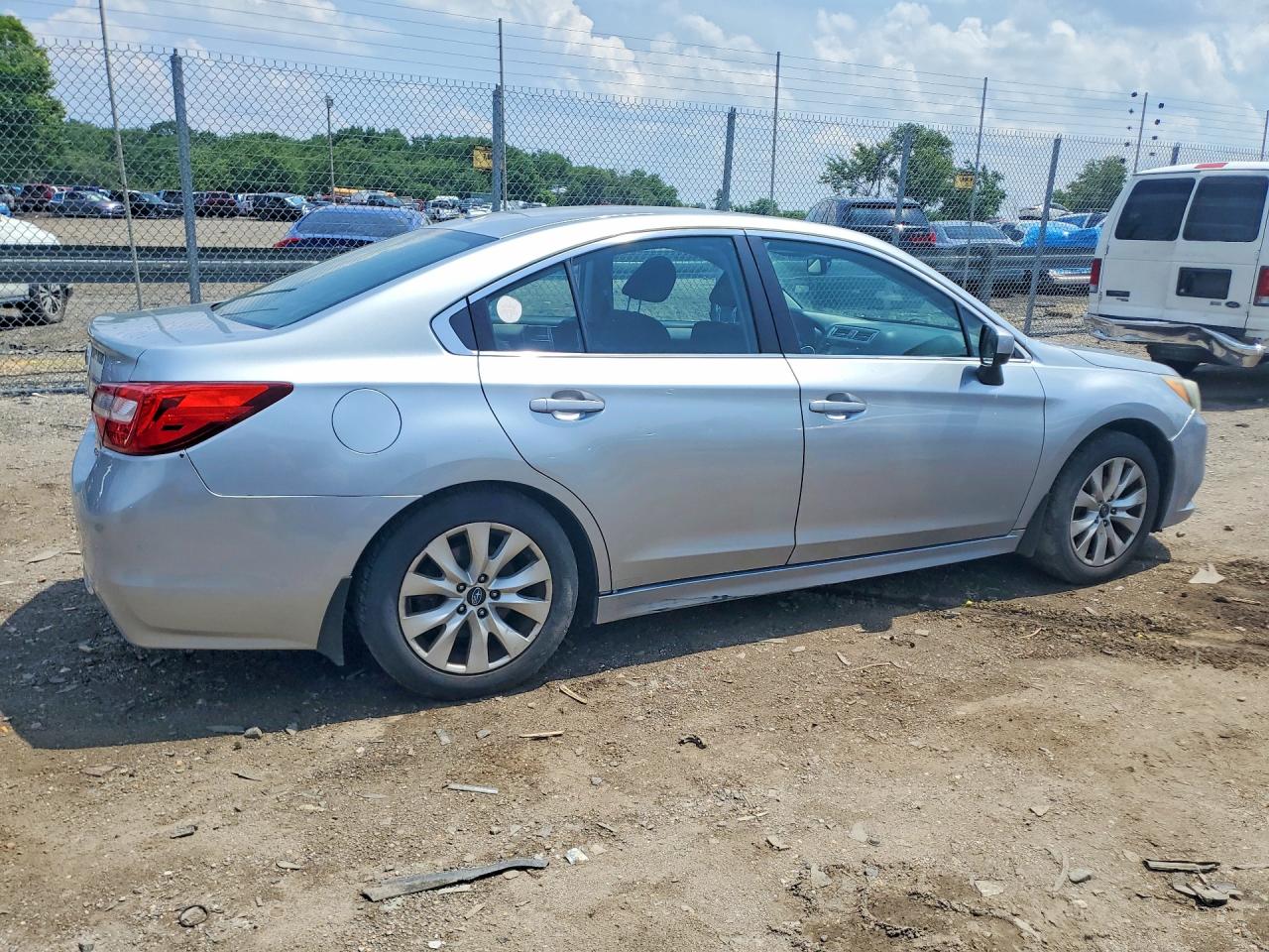 2015 Subaru Legacy 2.5i Premium Silver vin: 4S3BNAD68F3068441