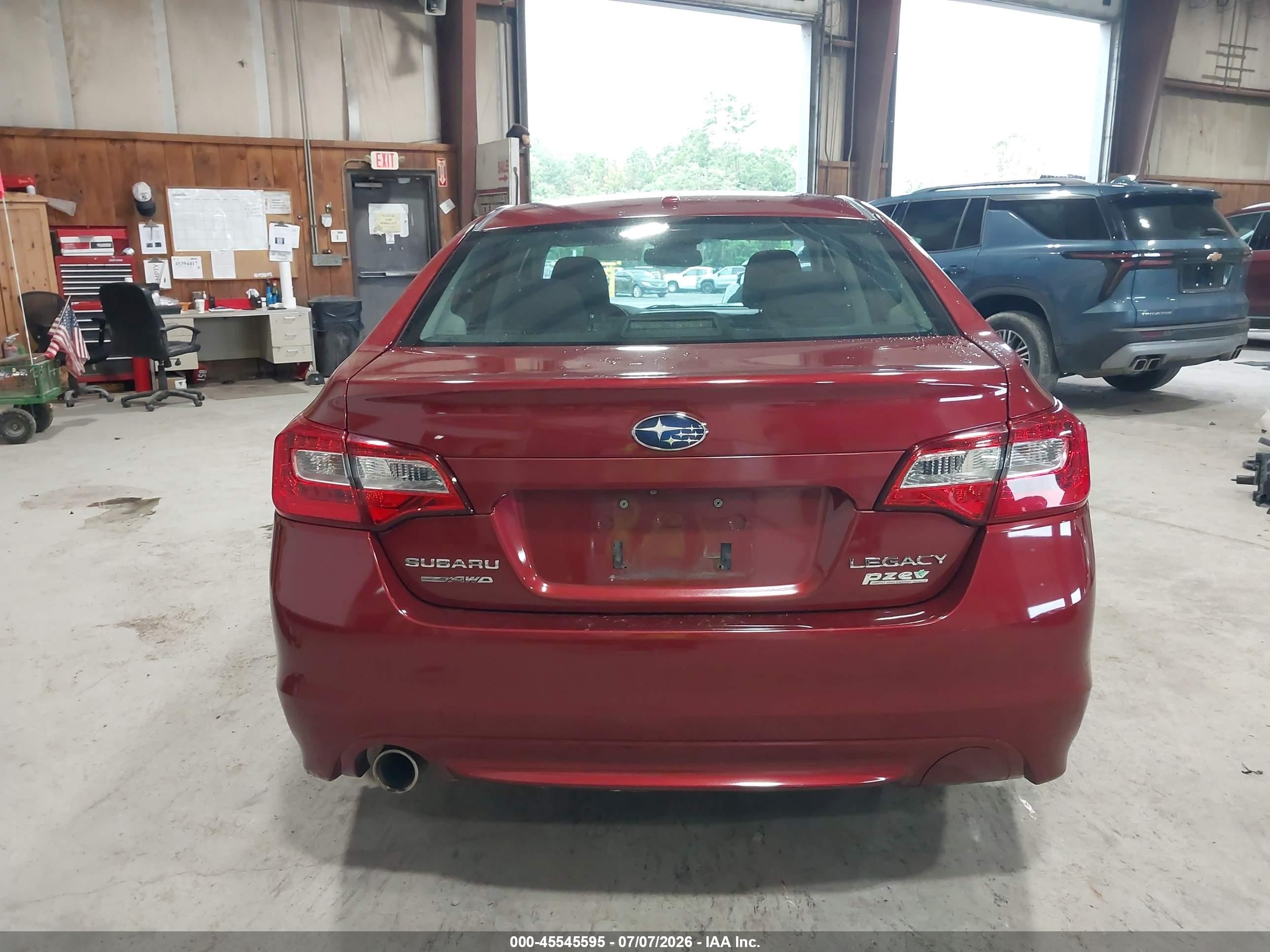 2015 Subaru Legacy 2.5i Premium Red vin: 4S3BNAE64F3040313