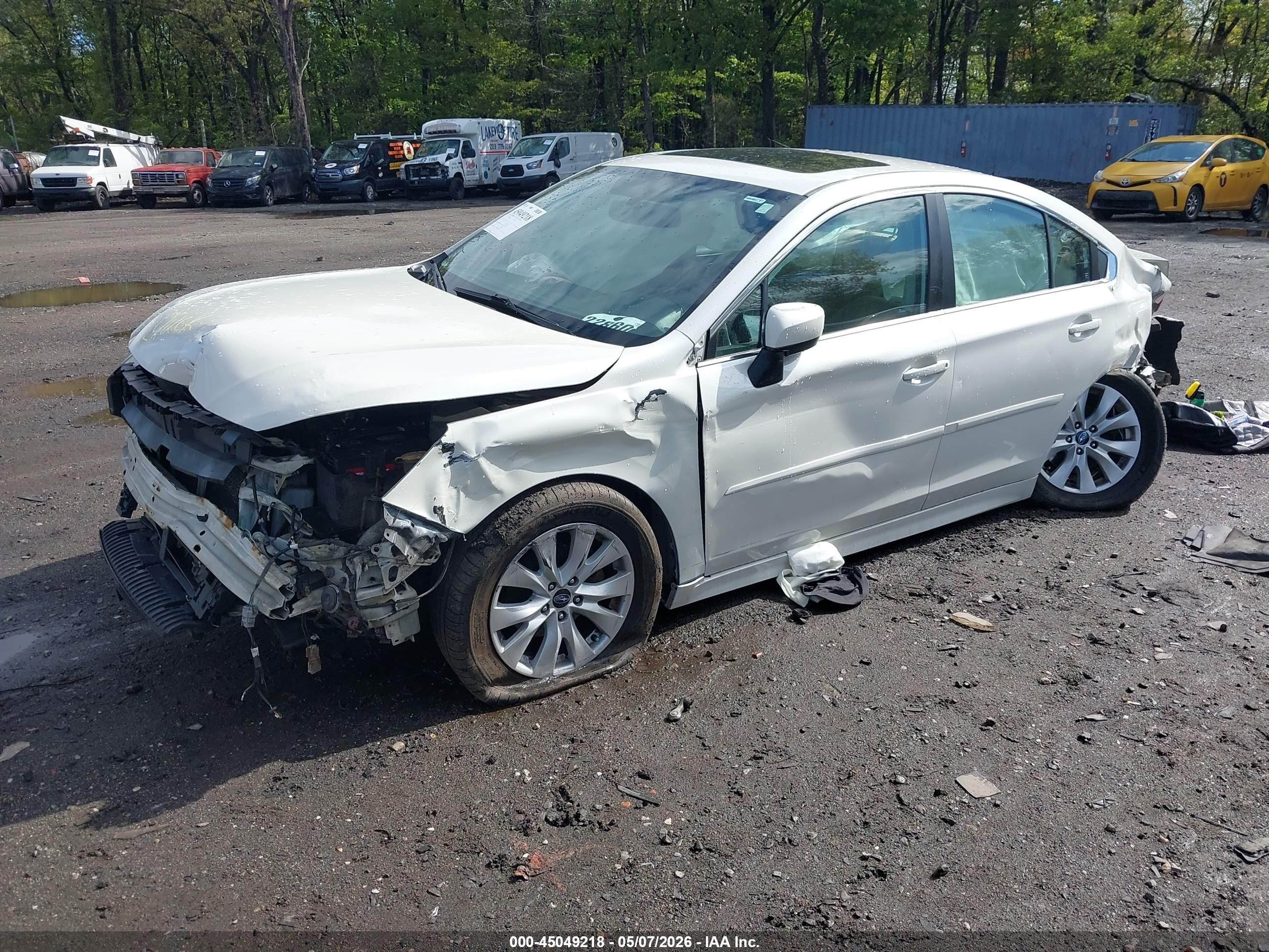 2015 Subaru Legacy 2.5i Premium White vin: 4S3BNAE65F3019678