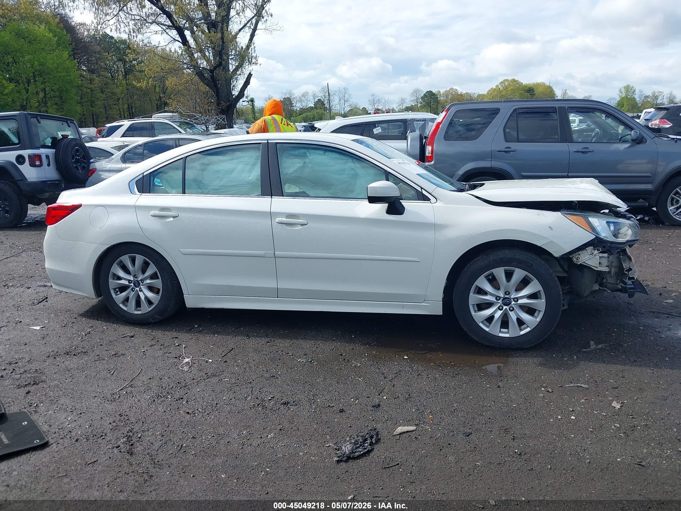 2015 Subaru Legacy 2.5i Premium White vin: 4S3BNAE65F3019678