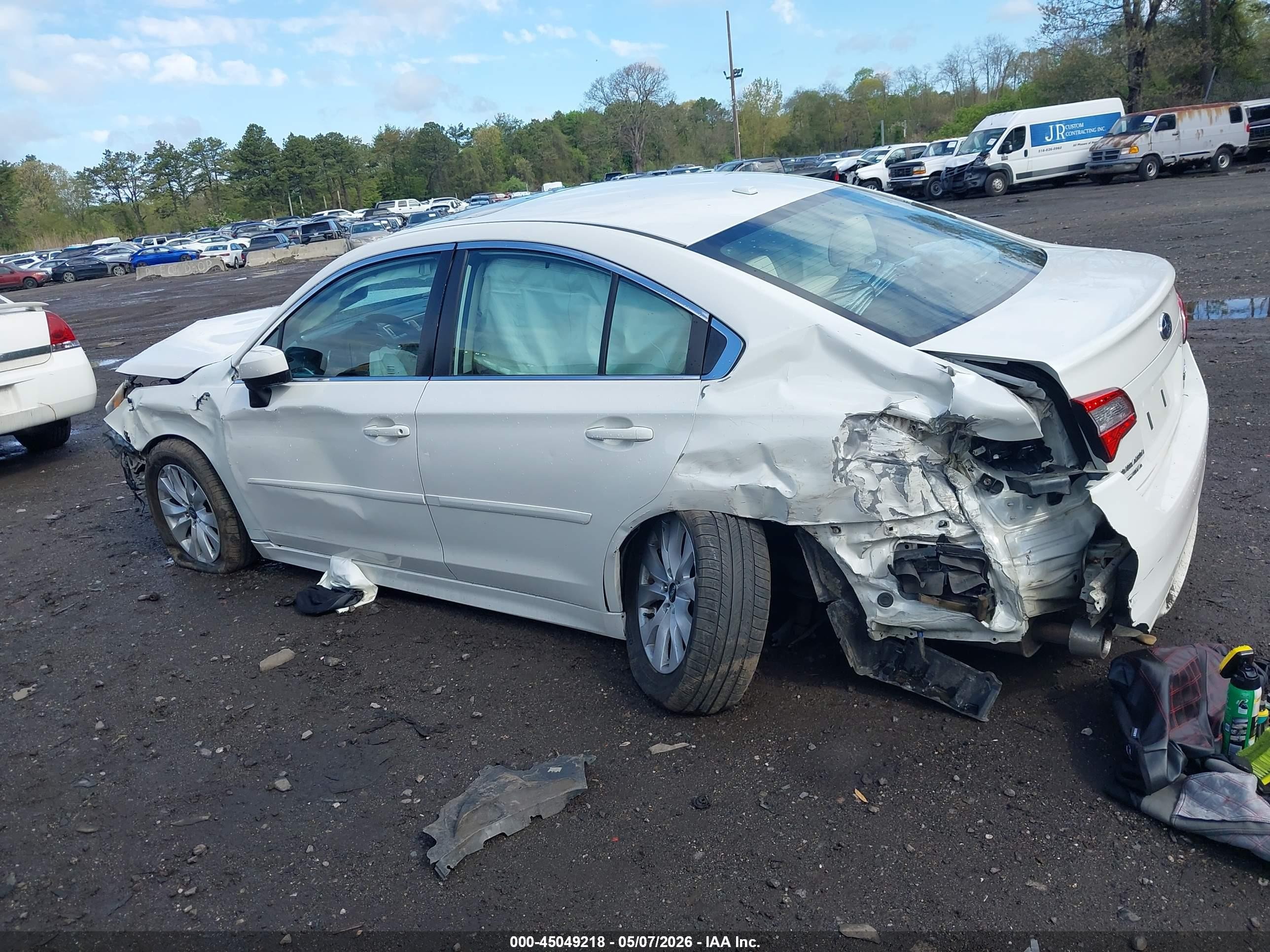 2015 Subaru Legacy 2.5i Premium White vin: 4S3BNAE65F3019678