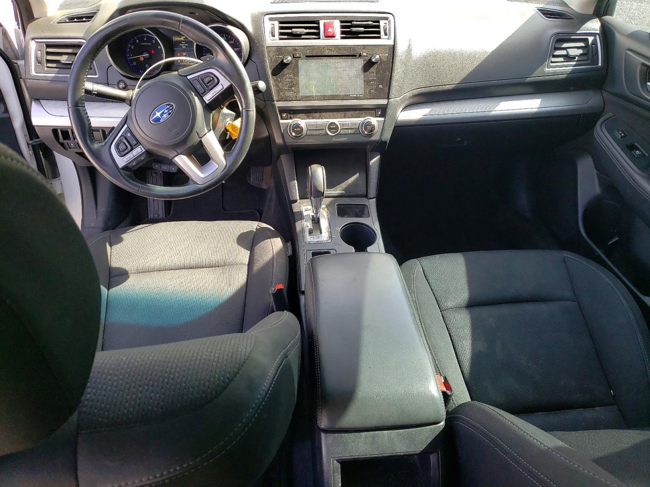 2015 Subaru Legacy 2.5i Premium White vin: 4S3BNAE68F3034000