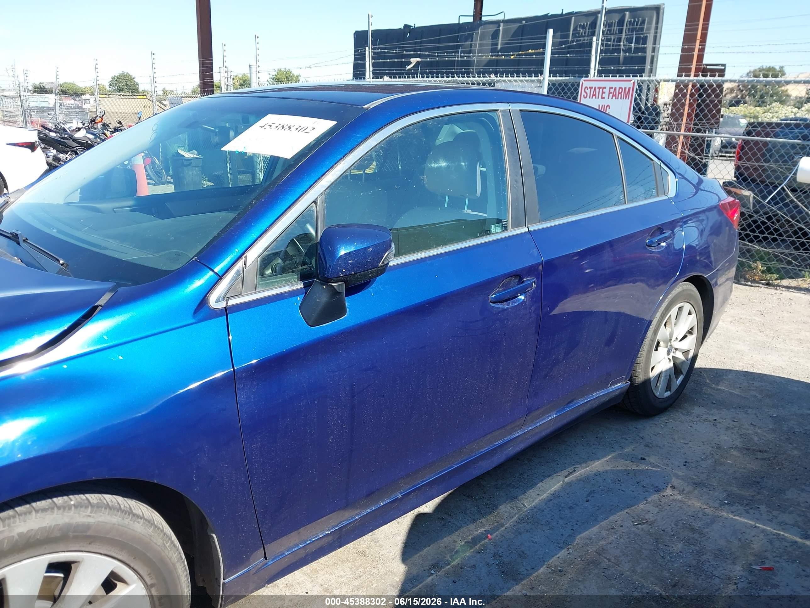 2015 Subaru Legacy 2.5i Premium Blue vin: 4S3BNAF60F3069452