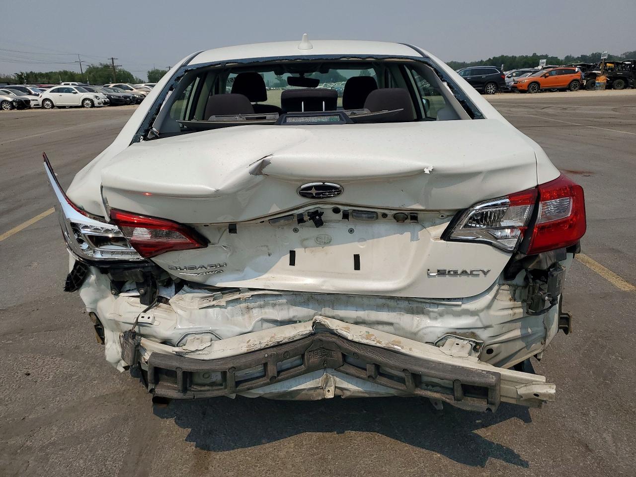 2018 Subaru Legacy 2.5i Premium White vin: 4S3BNAF61J3022410